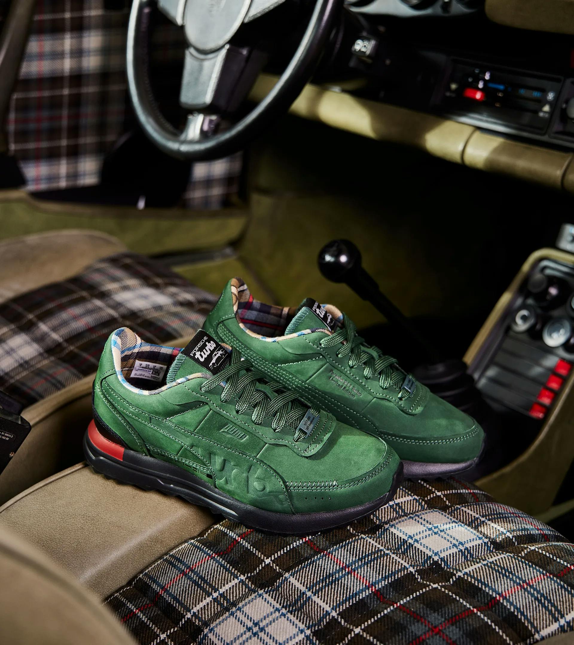 Sneaker 50Y 911 Turbo – Limited Edition thumbnail 7