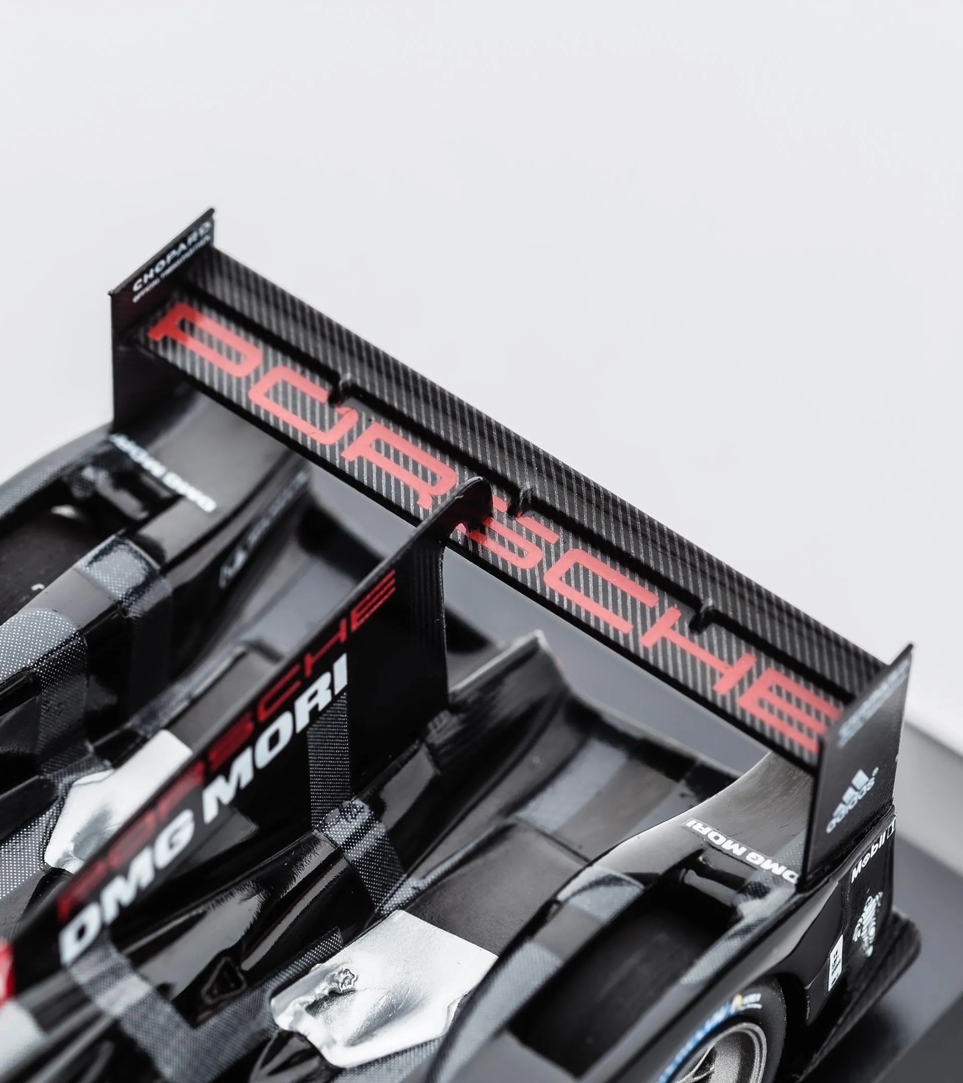 Porsche 919 Hybrid - Le Mans 2015 3