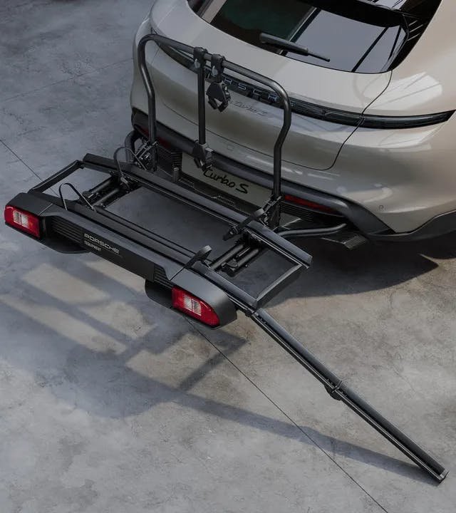 Drive-on ramp for rear bike carrier