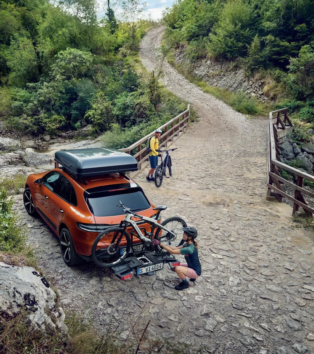 Rear-mounted bike rack - Panamera/Macan/Cayenne thumbnail 3