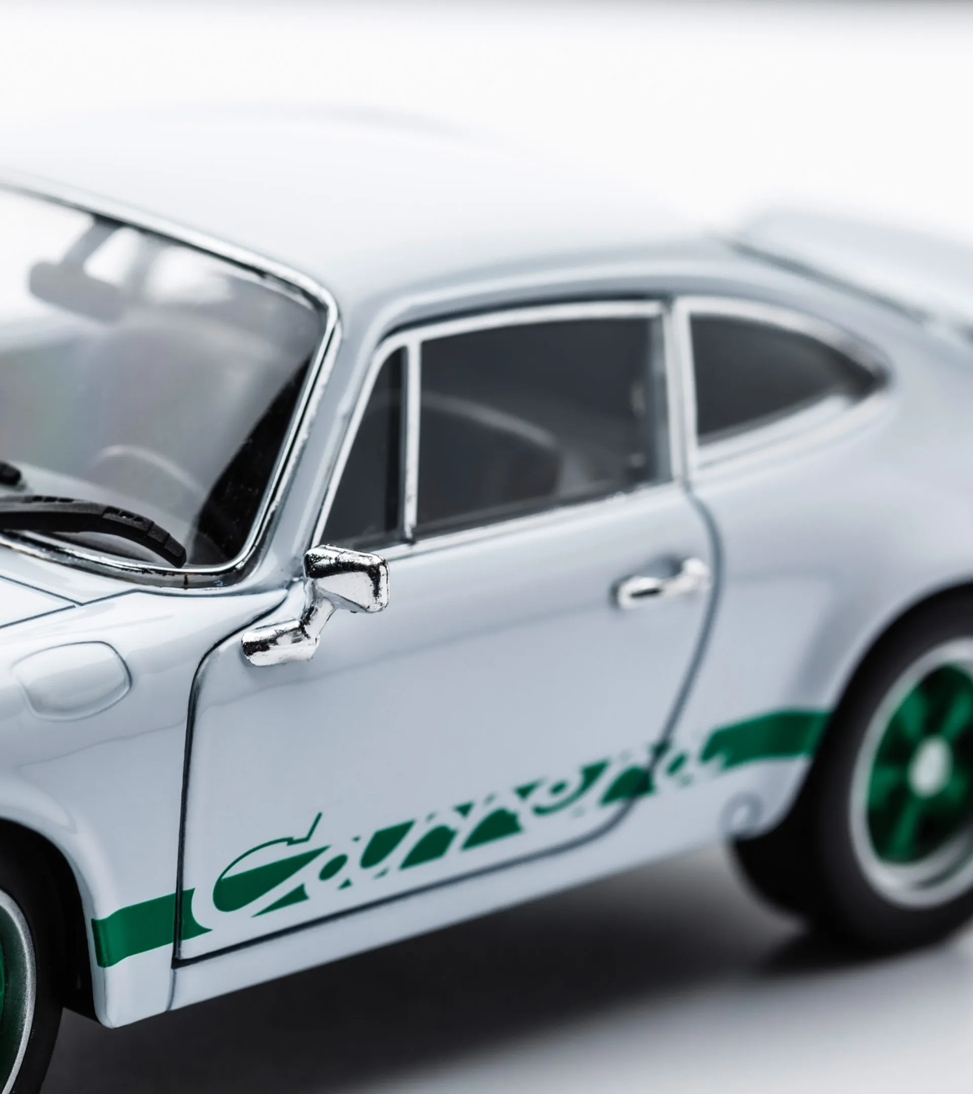 Porsche 911 Carrera RS 2.7 3