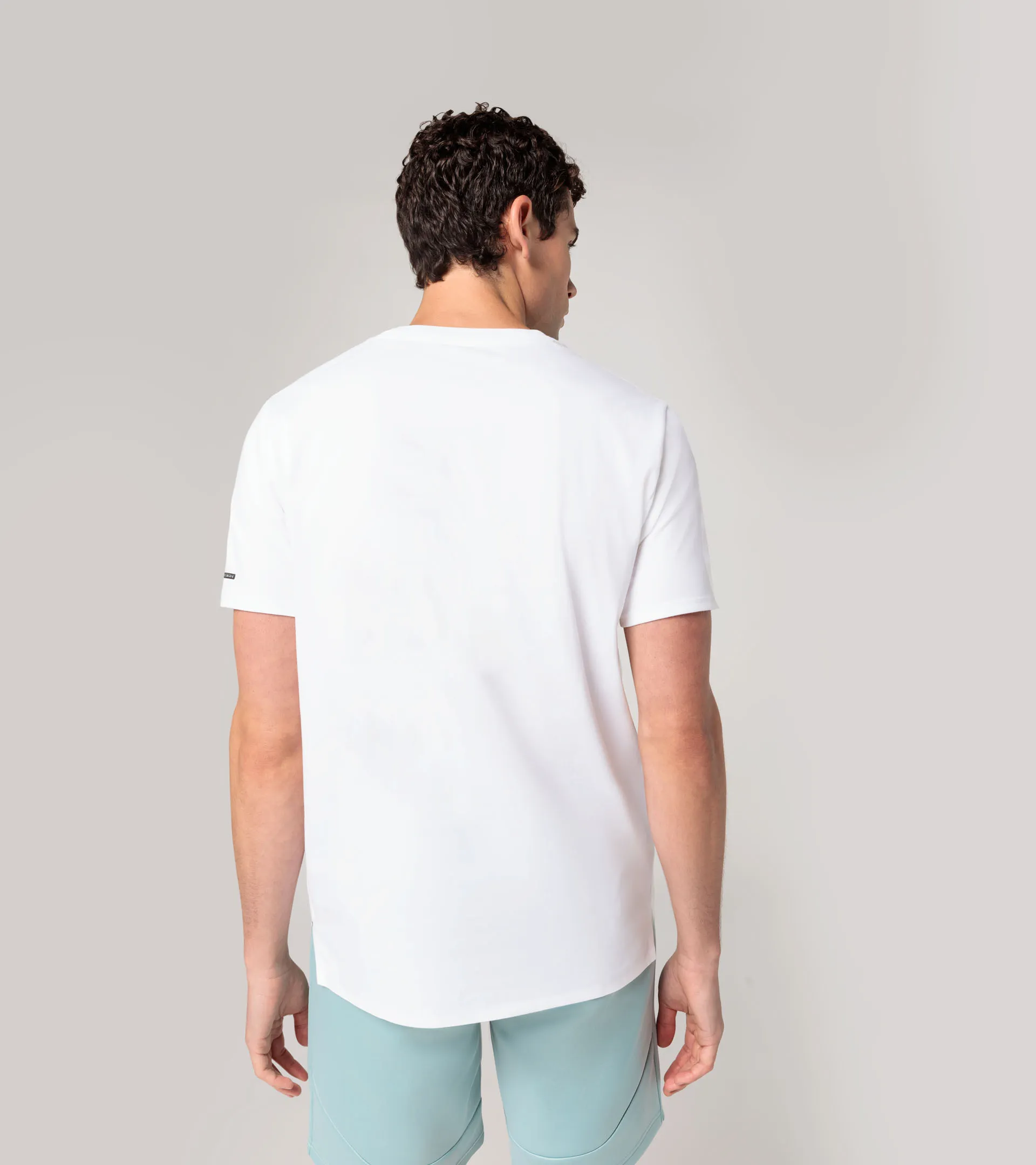 T-Shirt  6