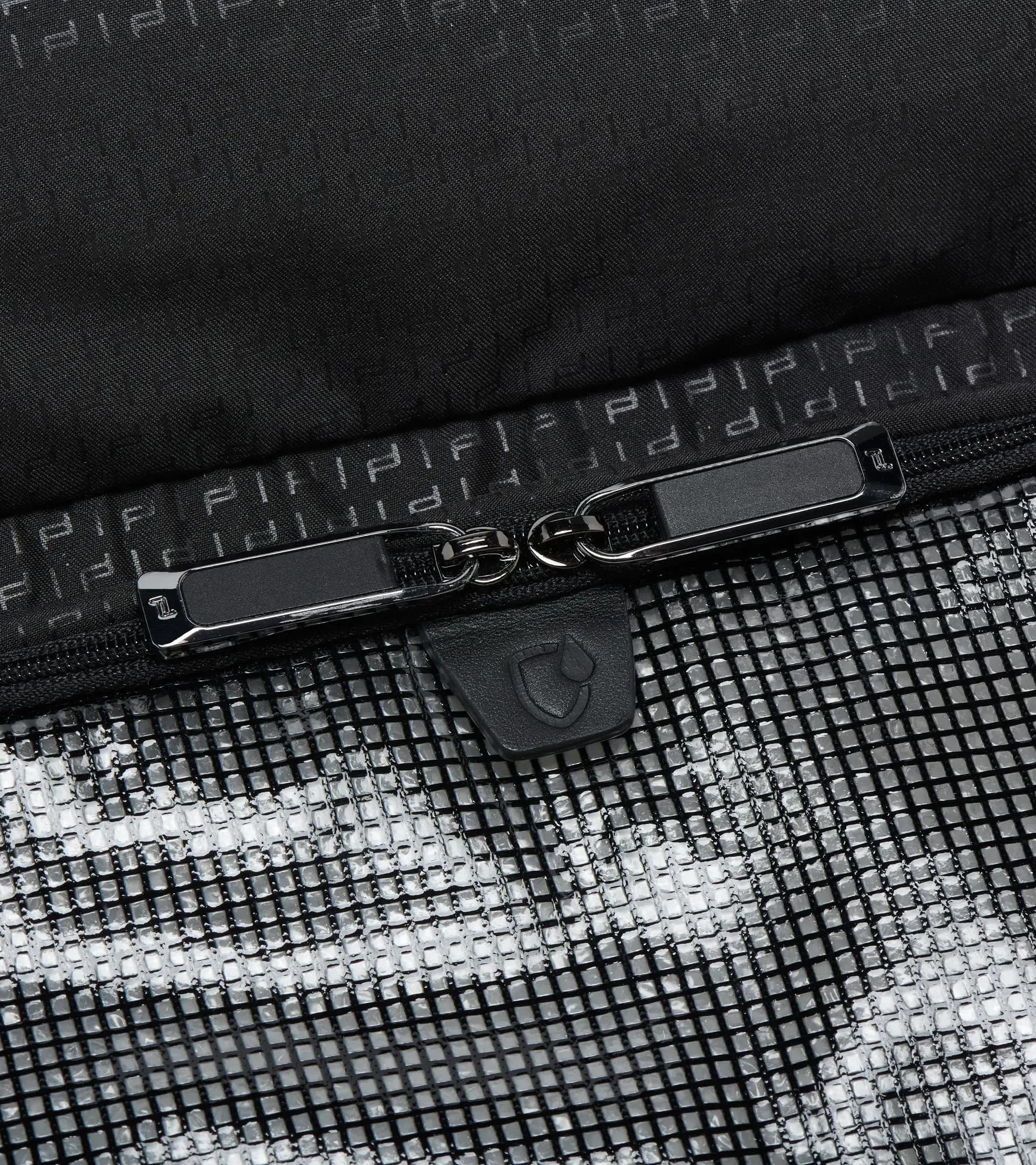 Roadster Nylon Washbag L 7