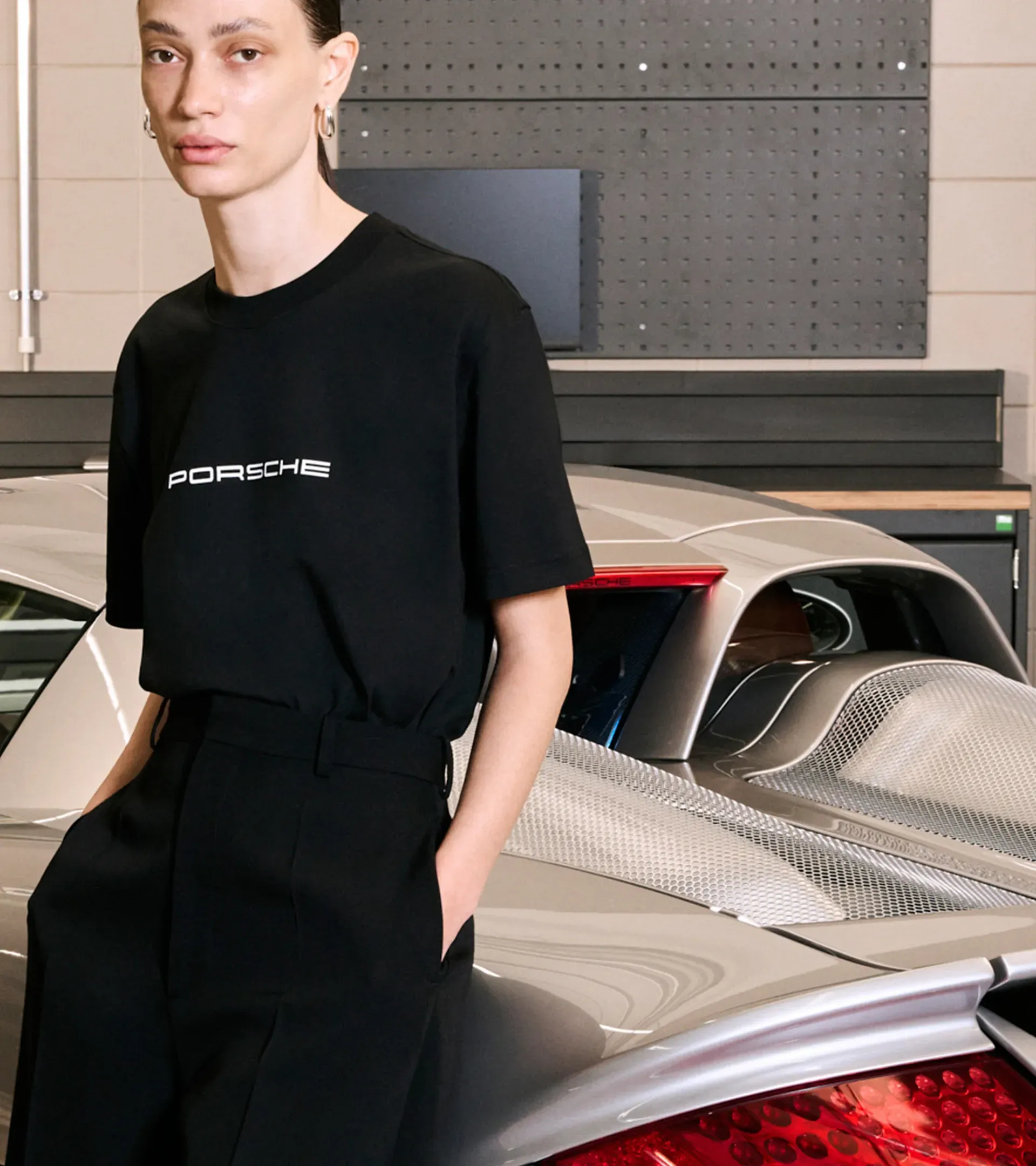Unisex T-Shirt – 25Y Porsche Carrera GT 4