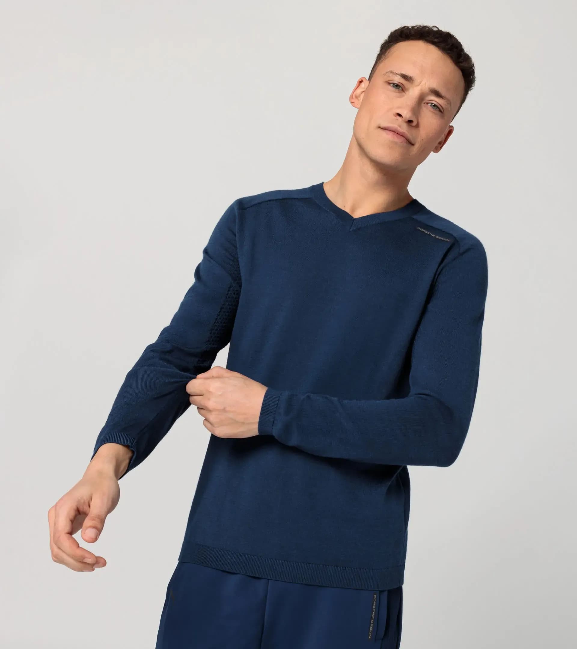 EvoKNIT® V-Neck Pullover 6