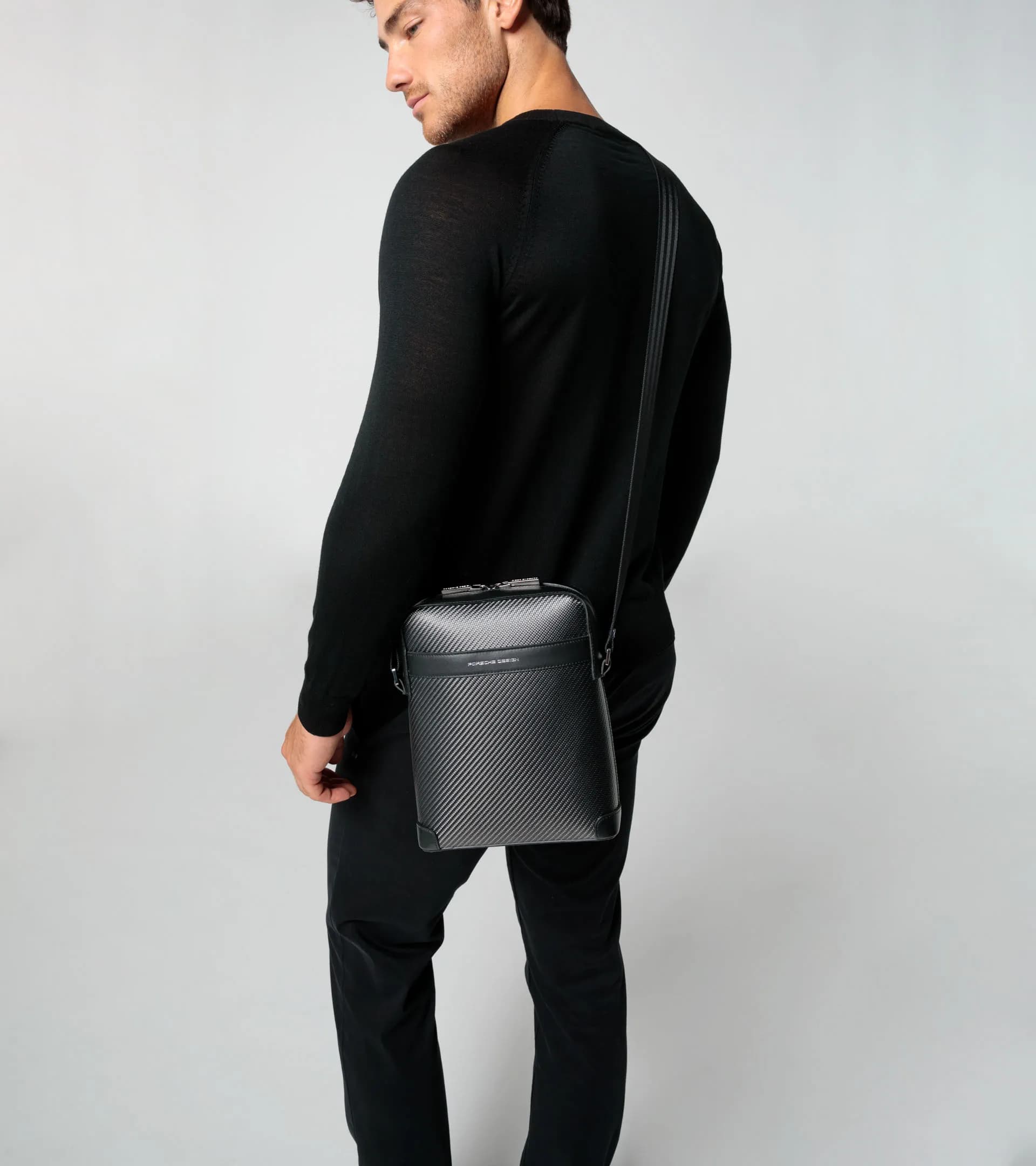 Carbon Shoulder Bag S1 2