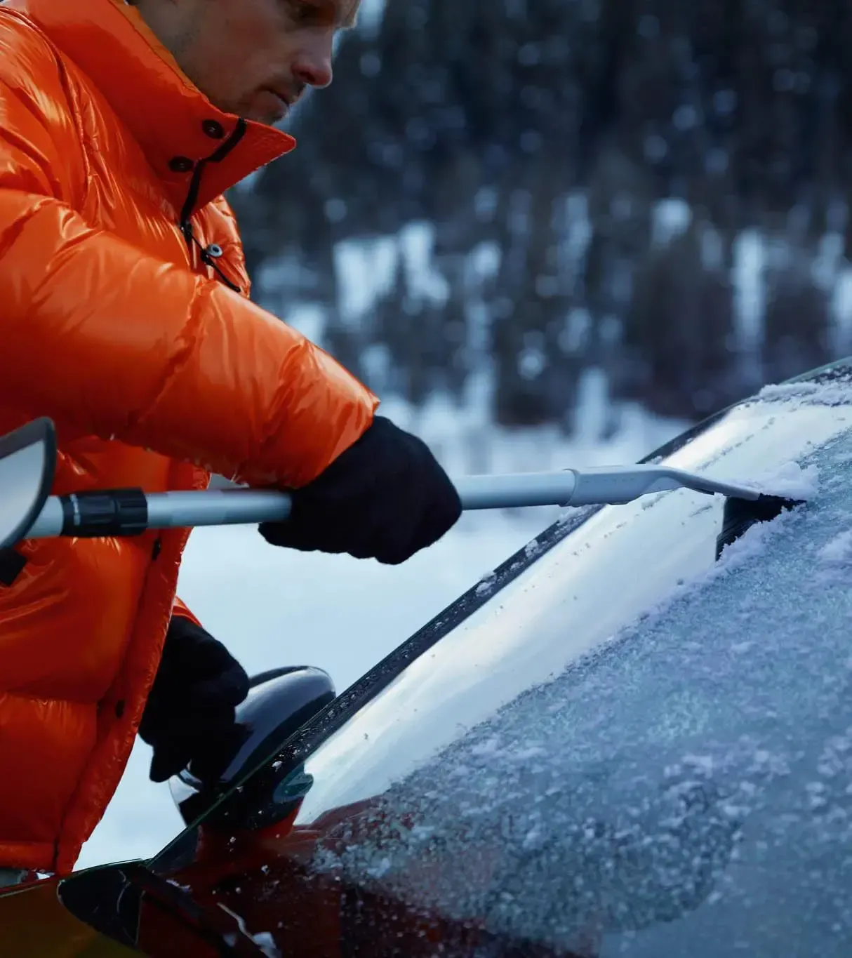 Ice scraper with telescopic arm thumbnail 1