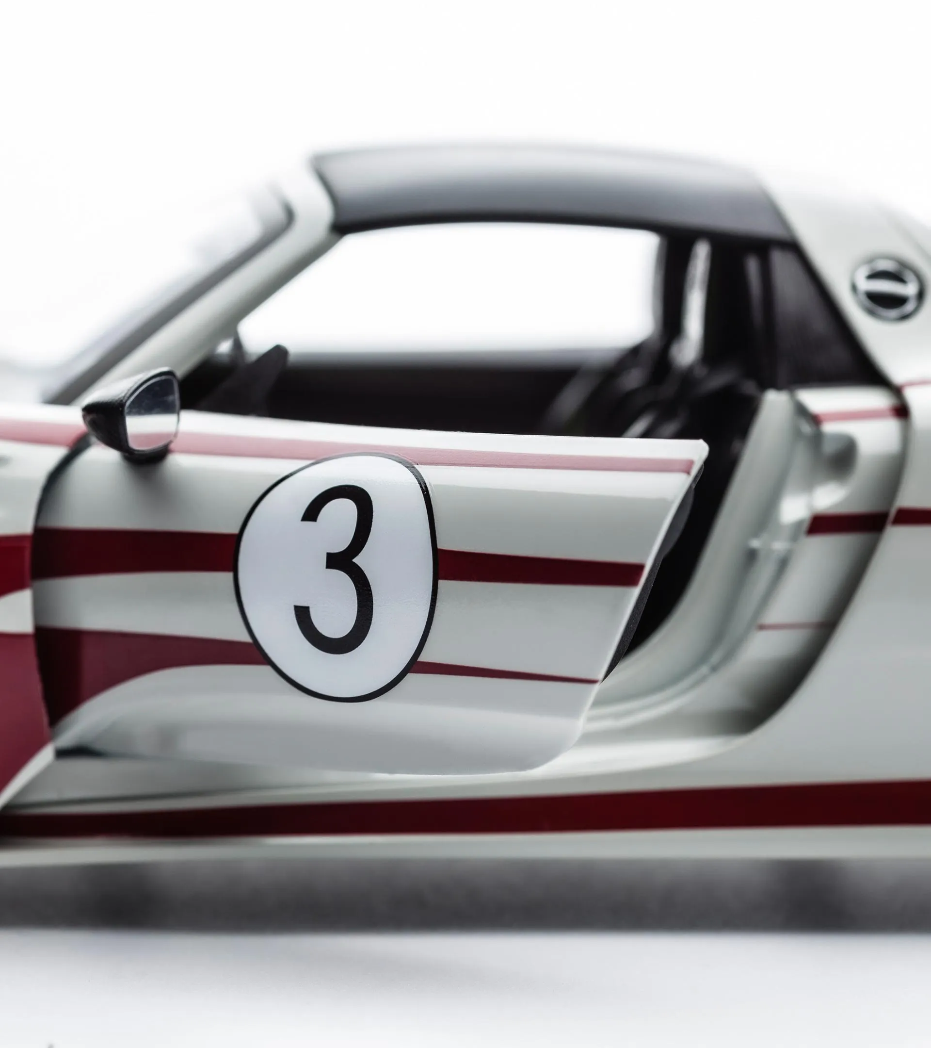 Porsche 918 Spyder Weissach Paket 4