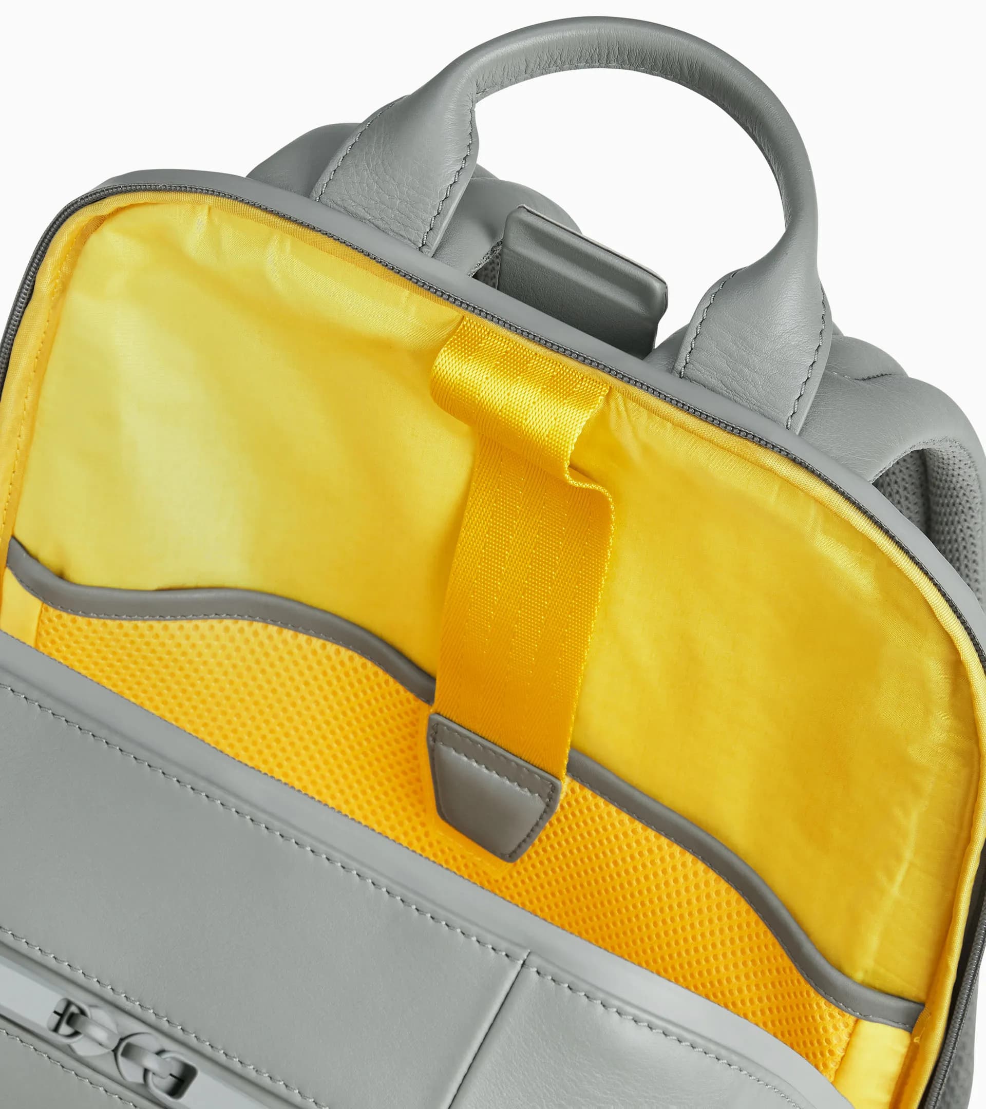 Roadster Leather Backpack M1 3