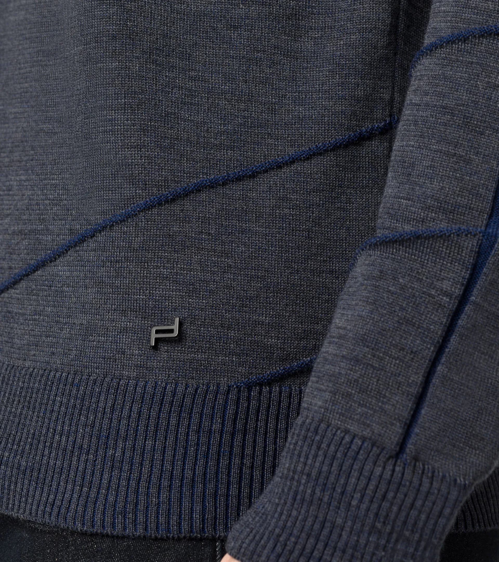 Cozy Zipped Sweater 4