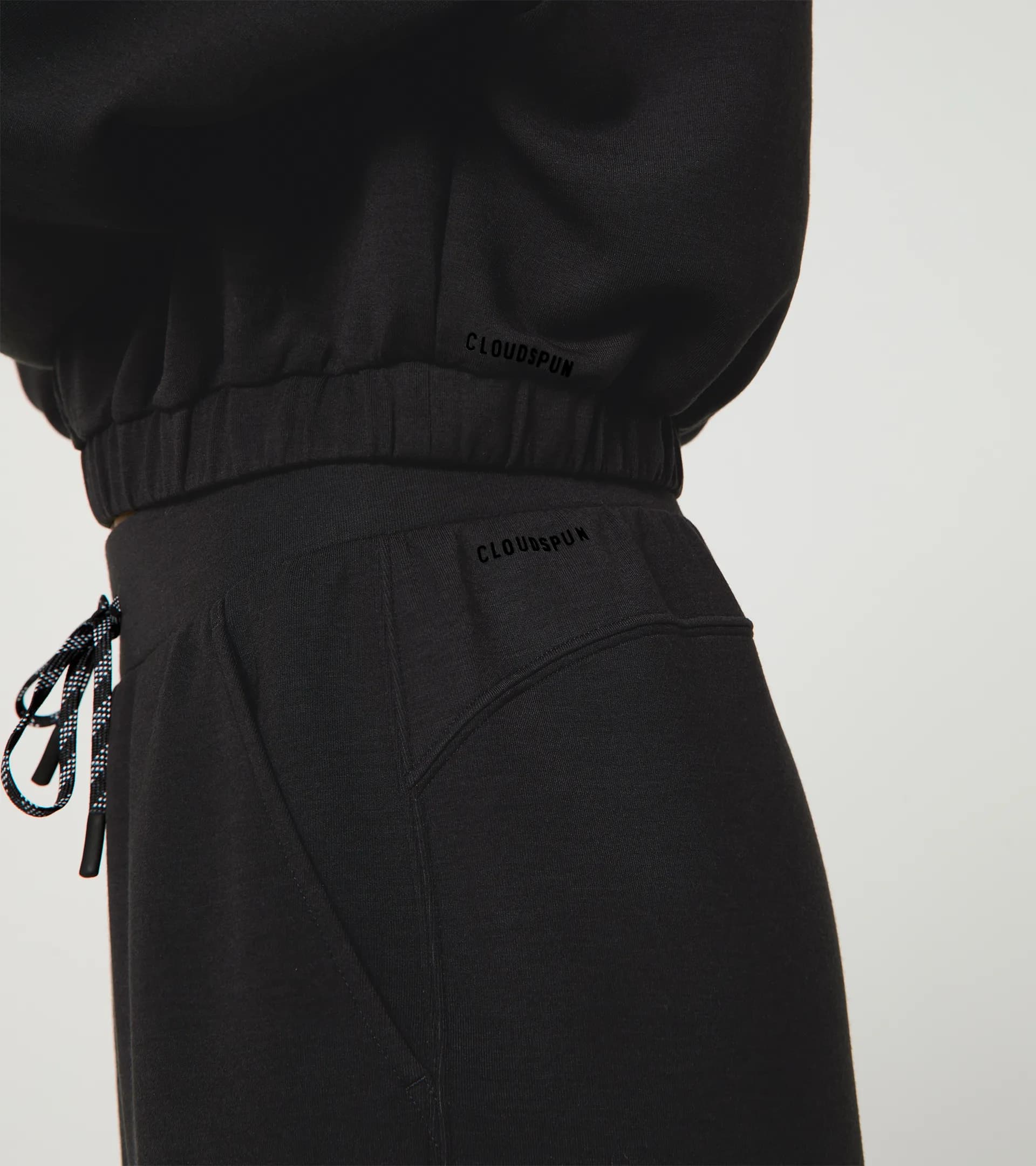 Crew-neck jumper – Porsche Cayenne Electric Lifestyle 3