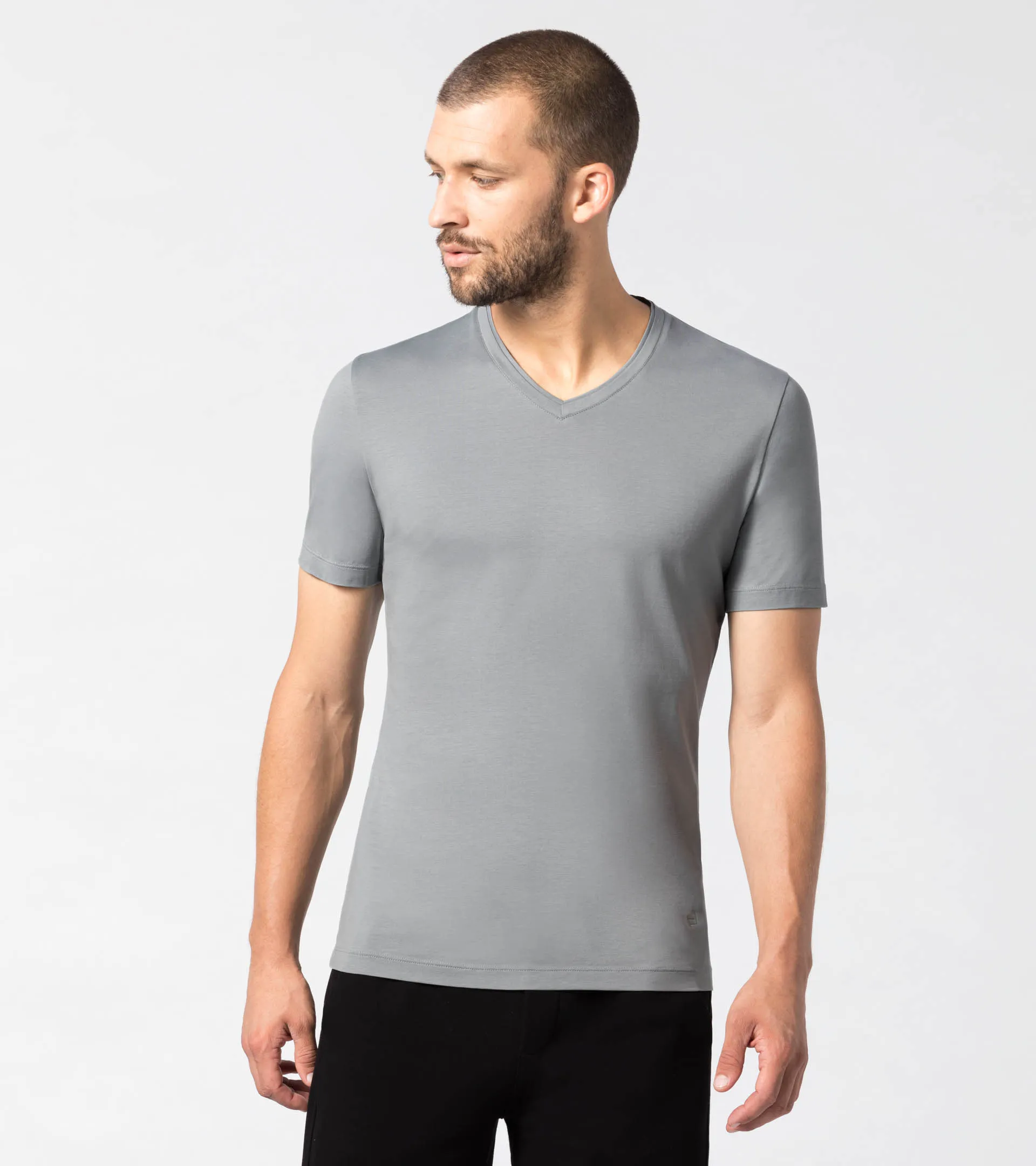 Camiseta cuello en V 4