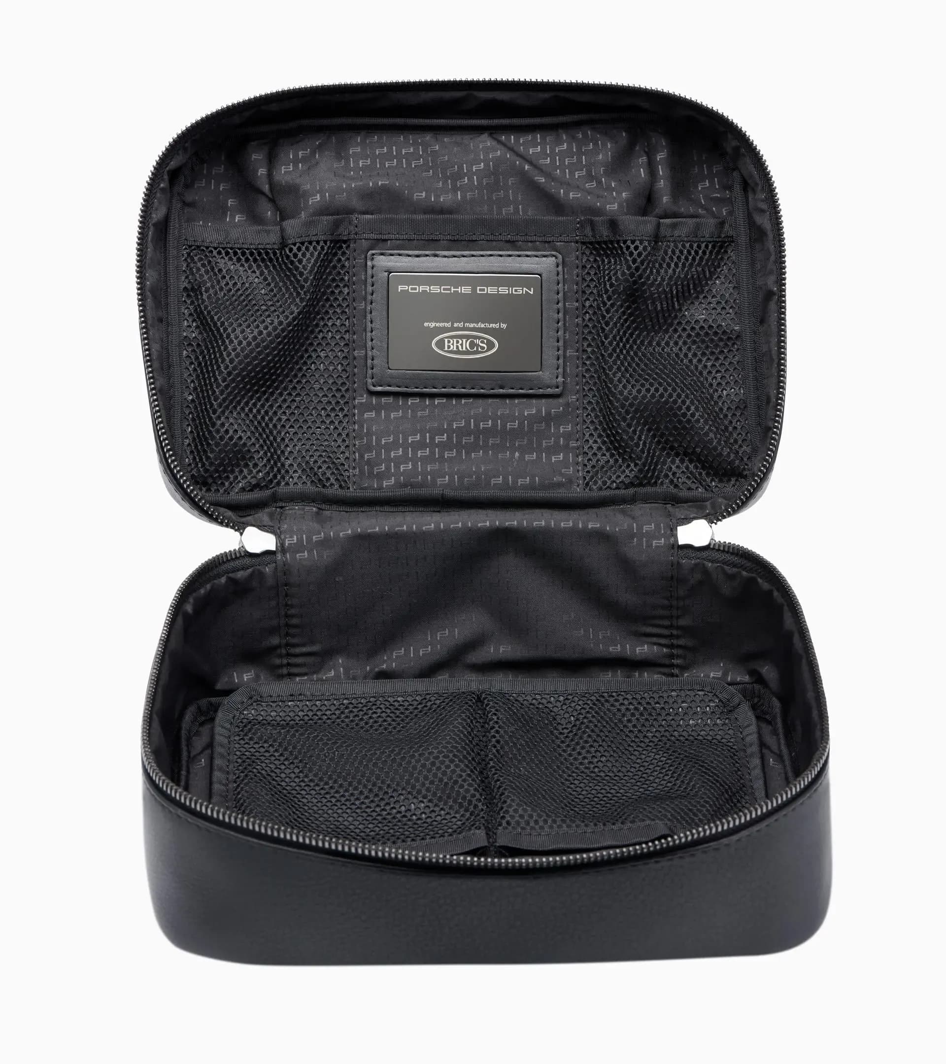 Roadster Leather Beauty Case M 4