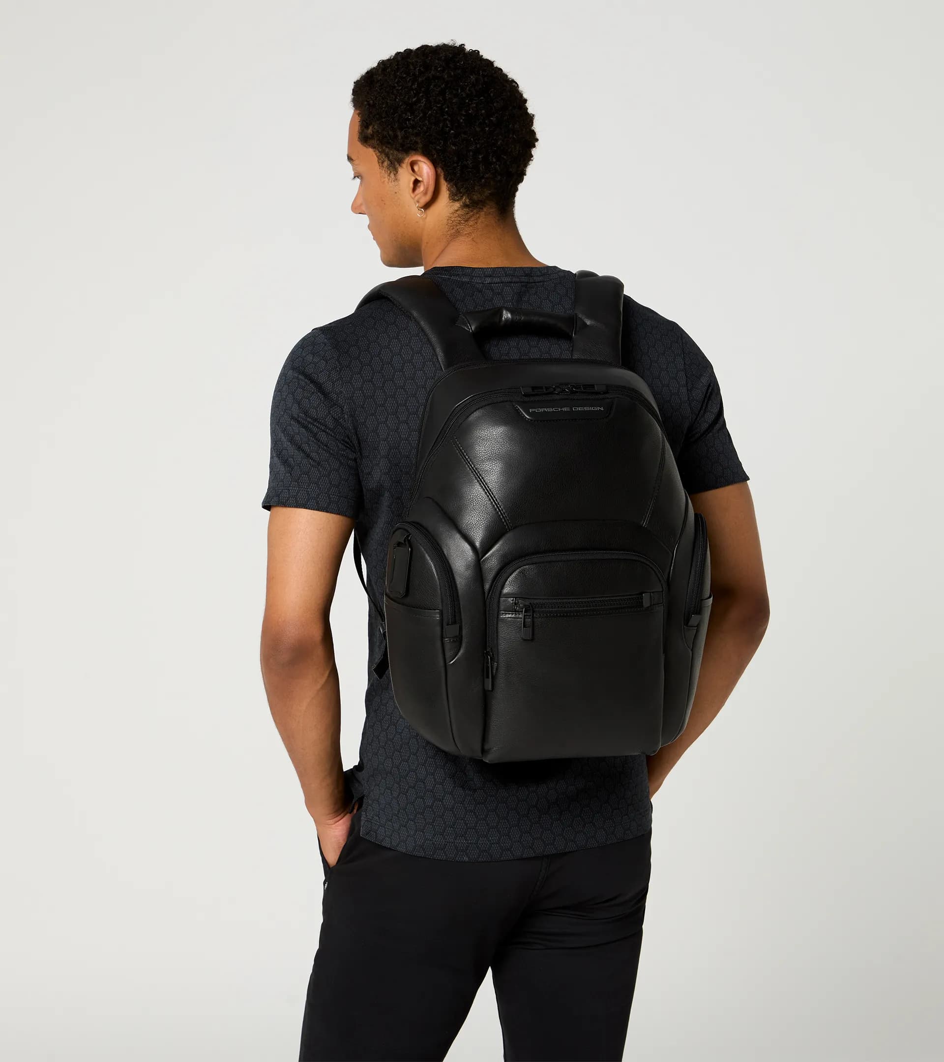 Roadster Leather Backpack M 8