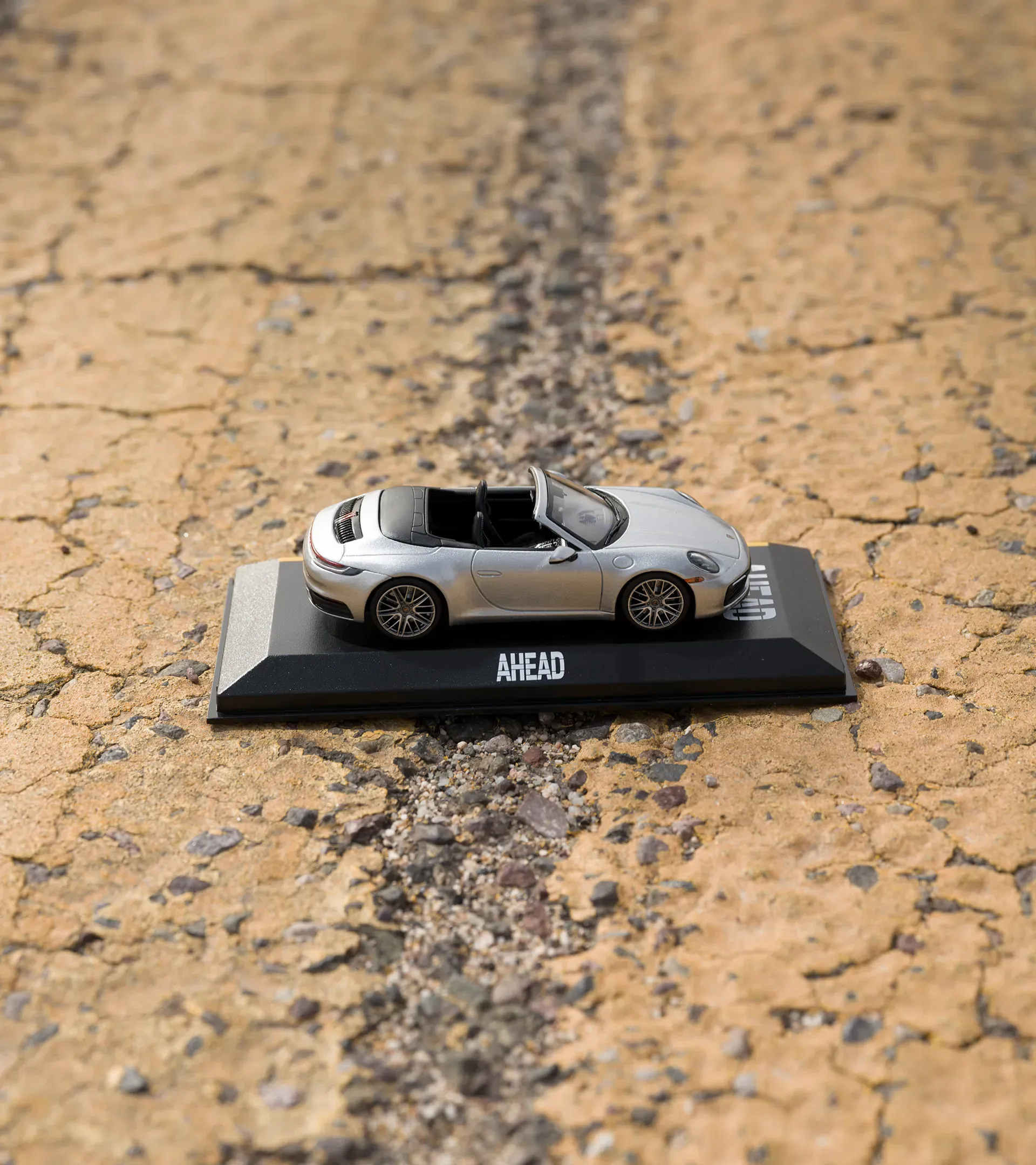 Porsche 911 Carrera Cabriolet (992) - Ltd. 8