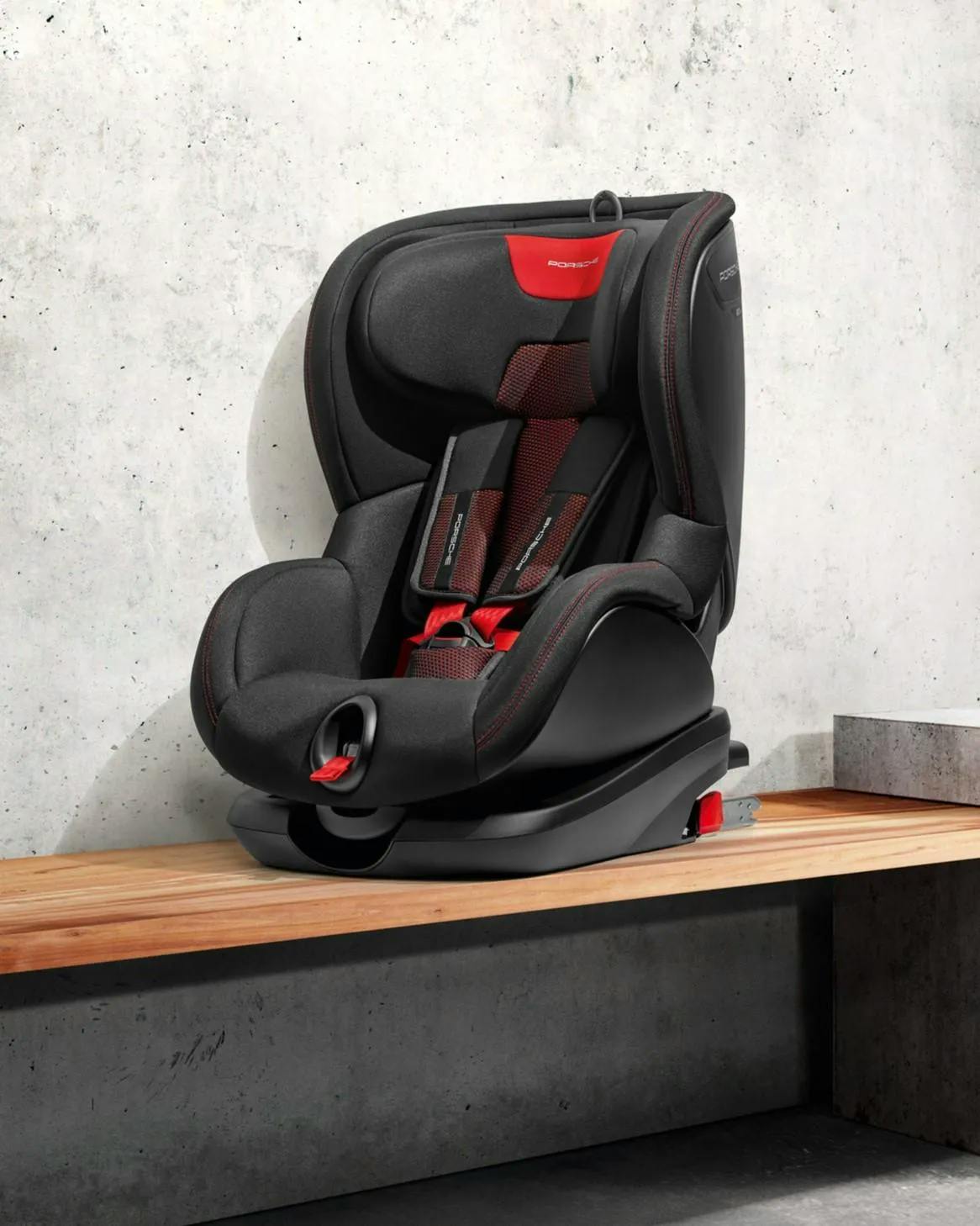 Fotelik samochodowy Porsche Kid Seat i-Size 1