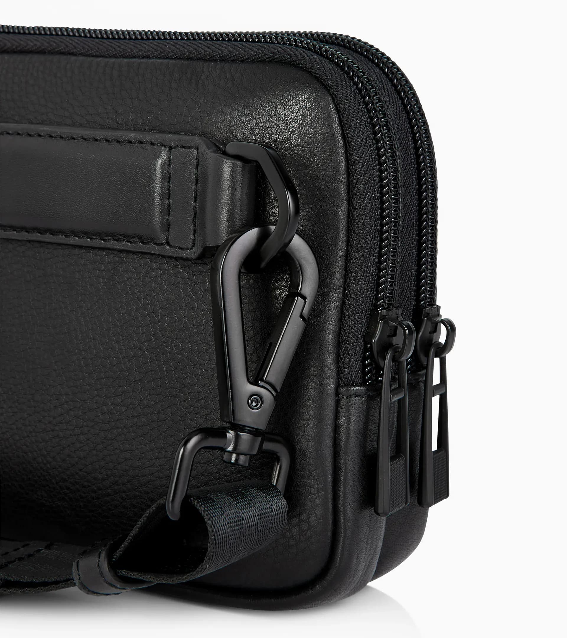 Roadster Leather Travel Pouch 4