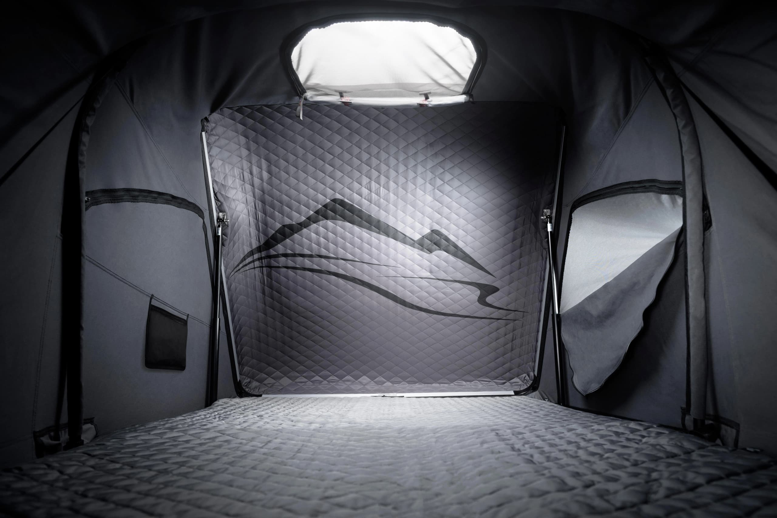 Porsche roof outlet tent