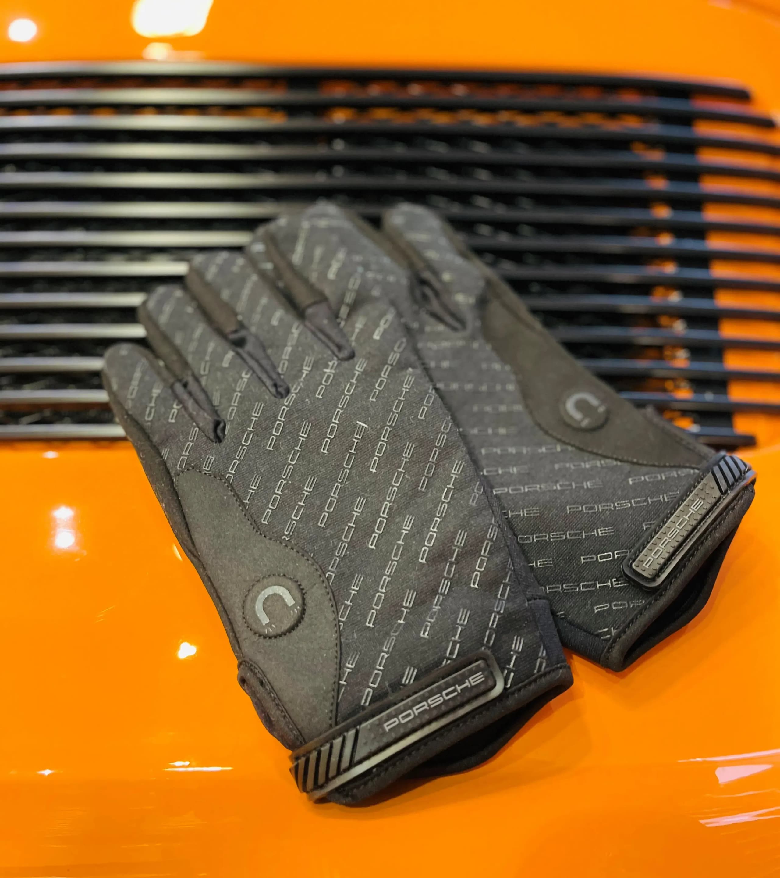 Porsche Classic Assembly Gloves 4