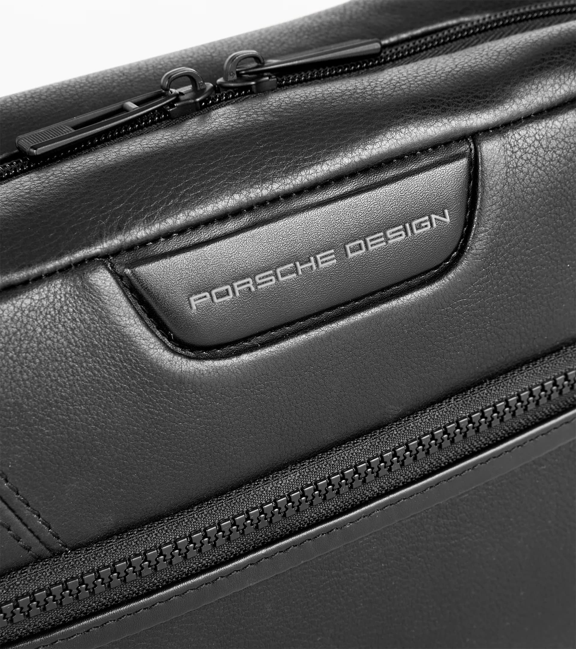 Roadster Leather Washbag 3