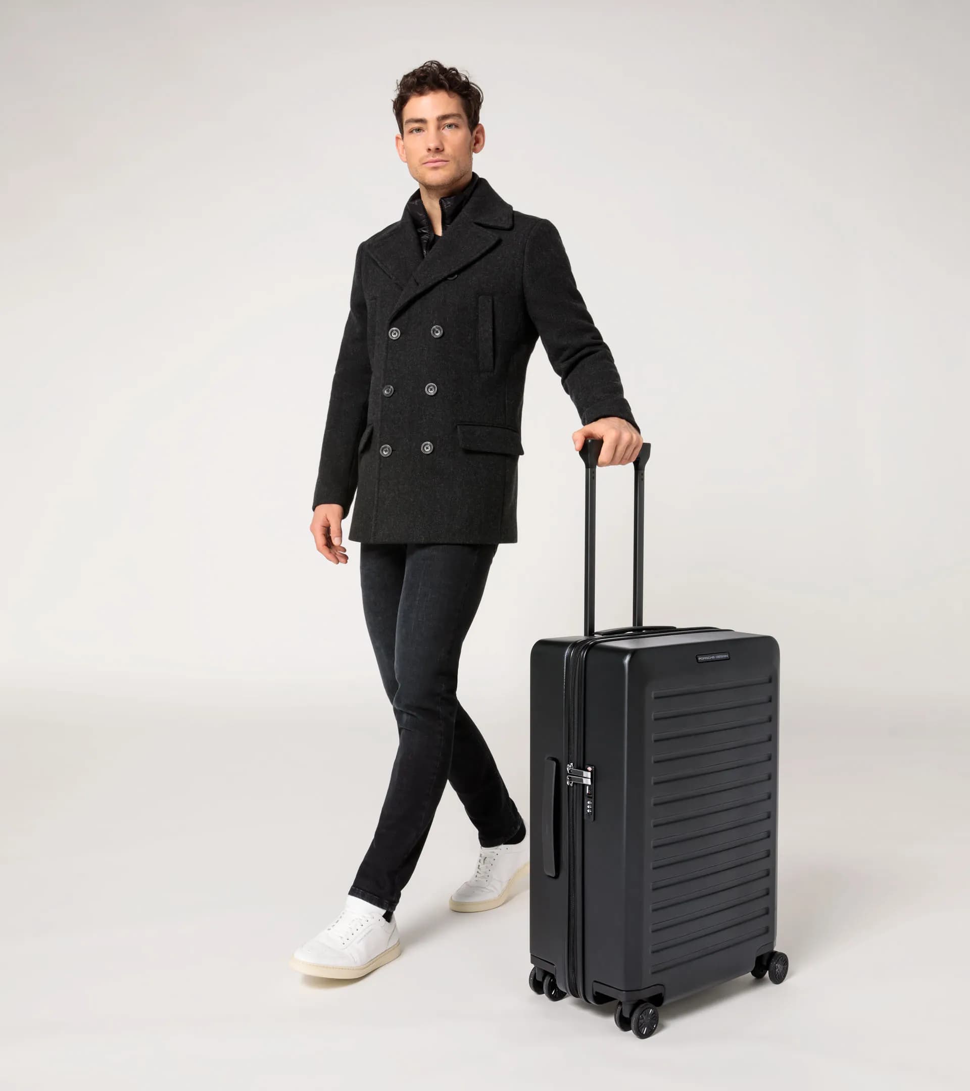 Voyager 2.0 Hardcase 4W Trolley M 4