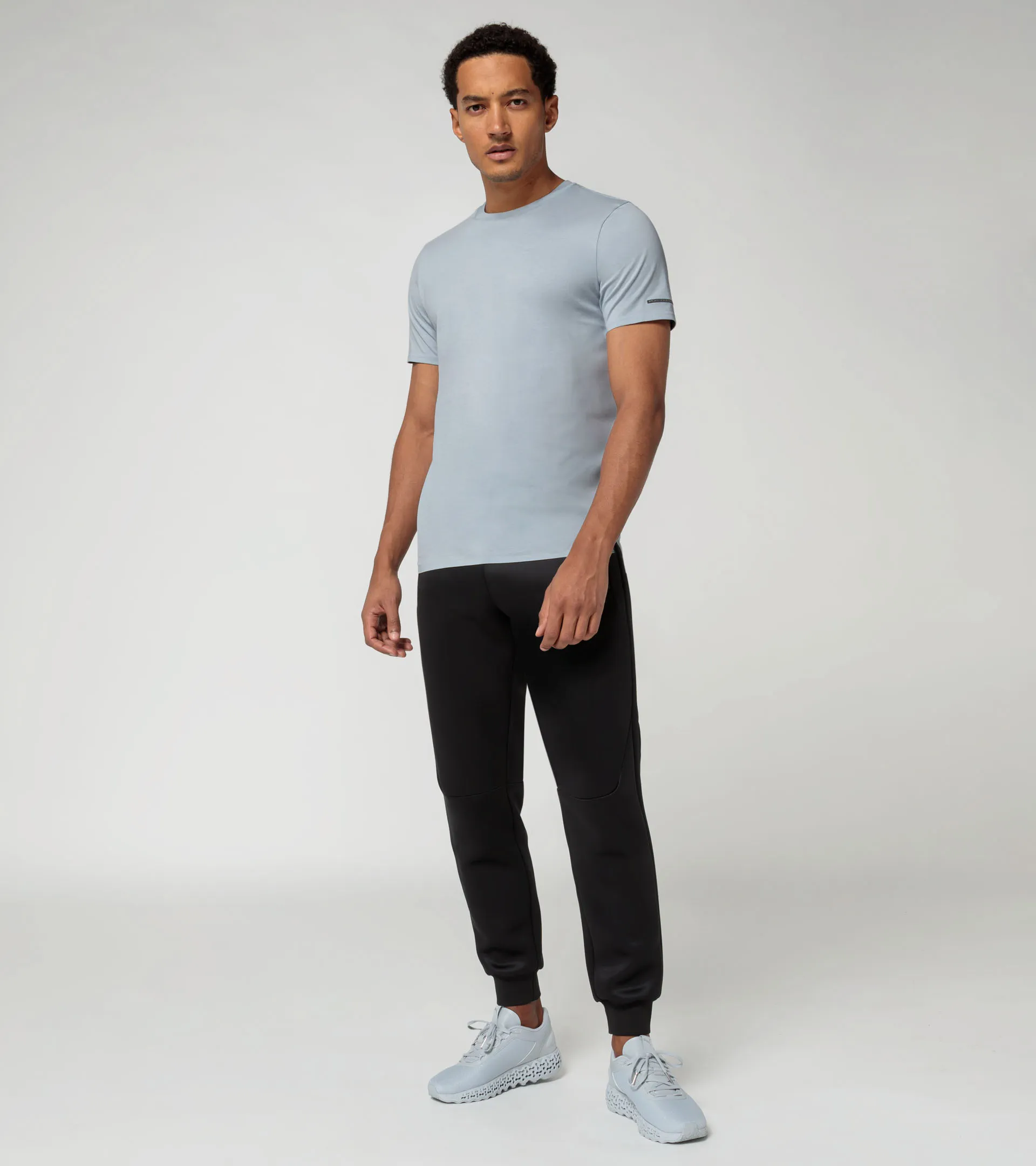 T-Shirt  6