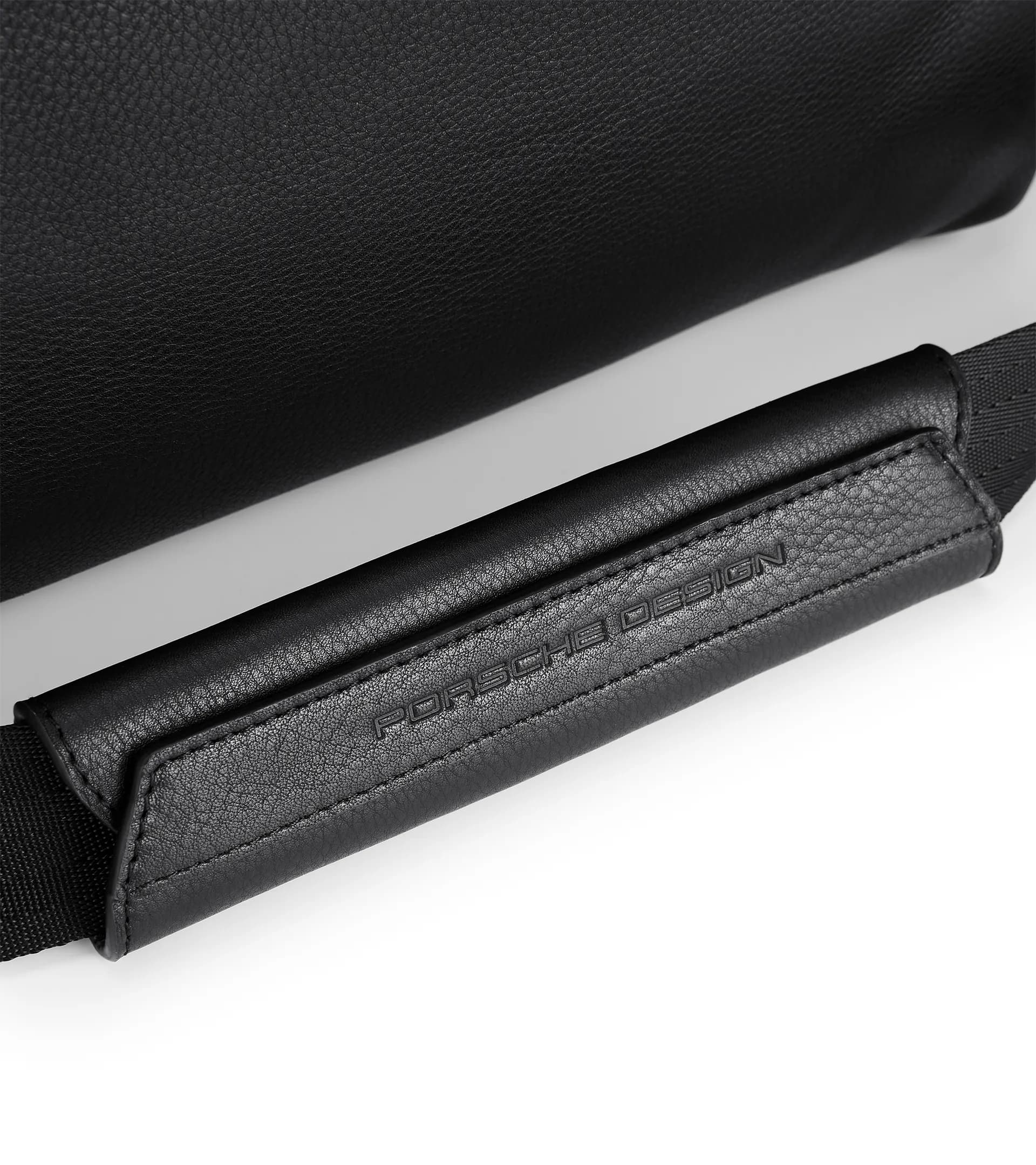 Roadster Leather Weekender | PORSCHE SHOP