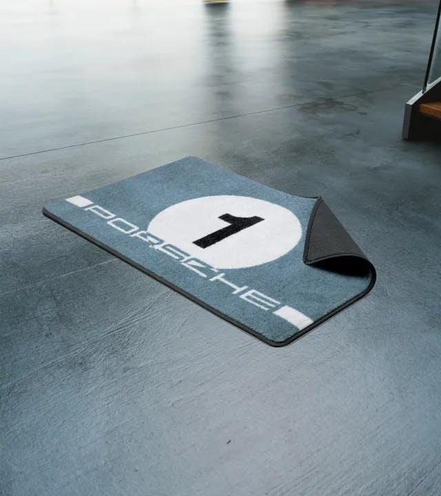 Heritage design garage mat