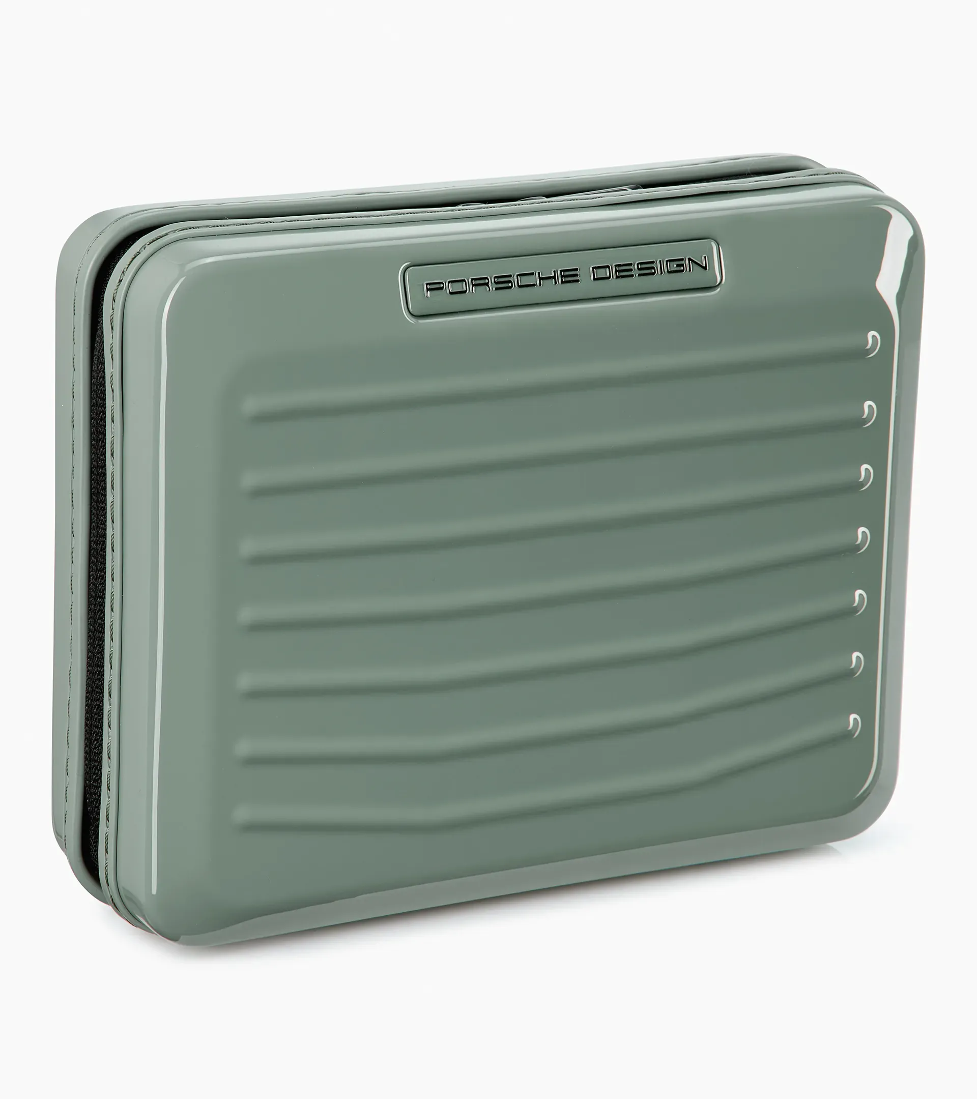 Roadster Hardcase Multi Purpose Case – Porsche Cayenne Electric Lifestyle  1