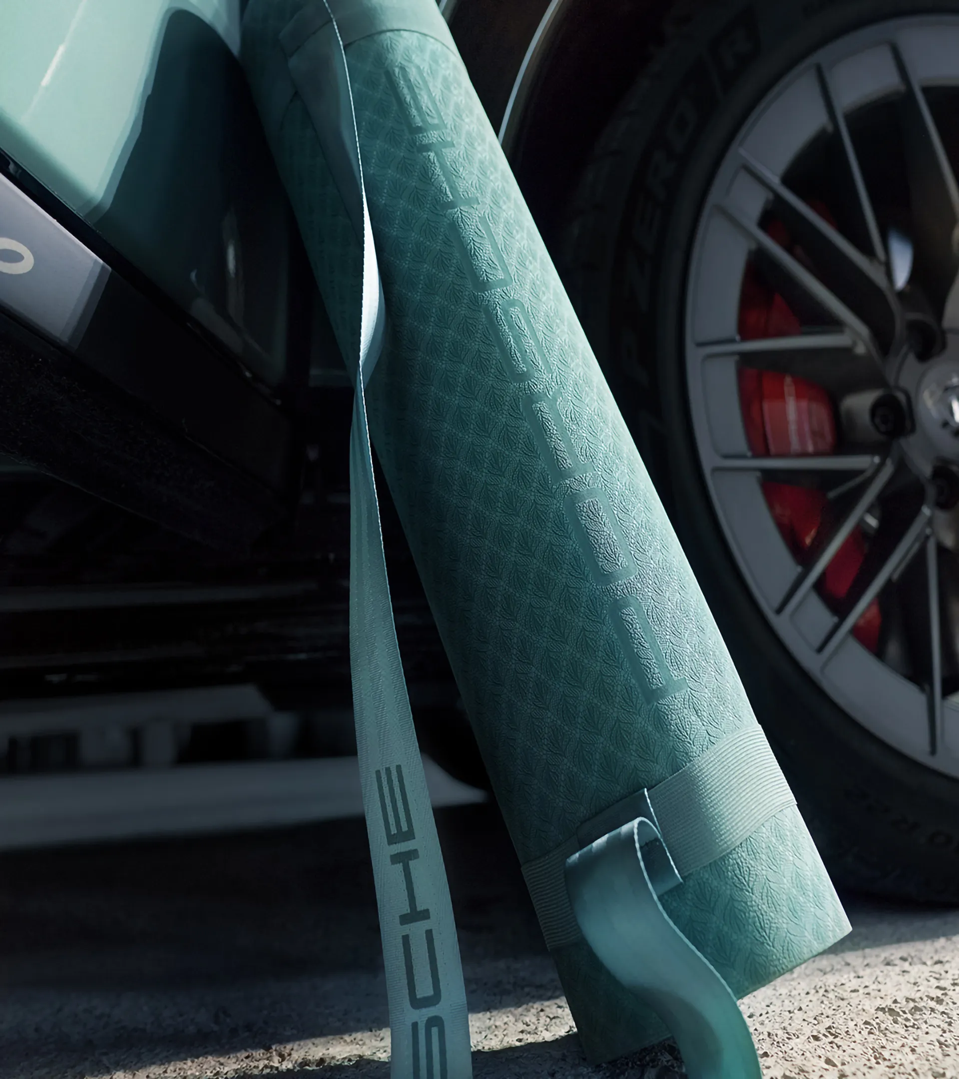 Yogamatte – Porsche Cayenne Electric Lifestyle 3
