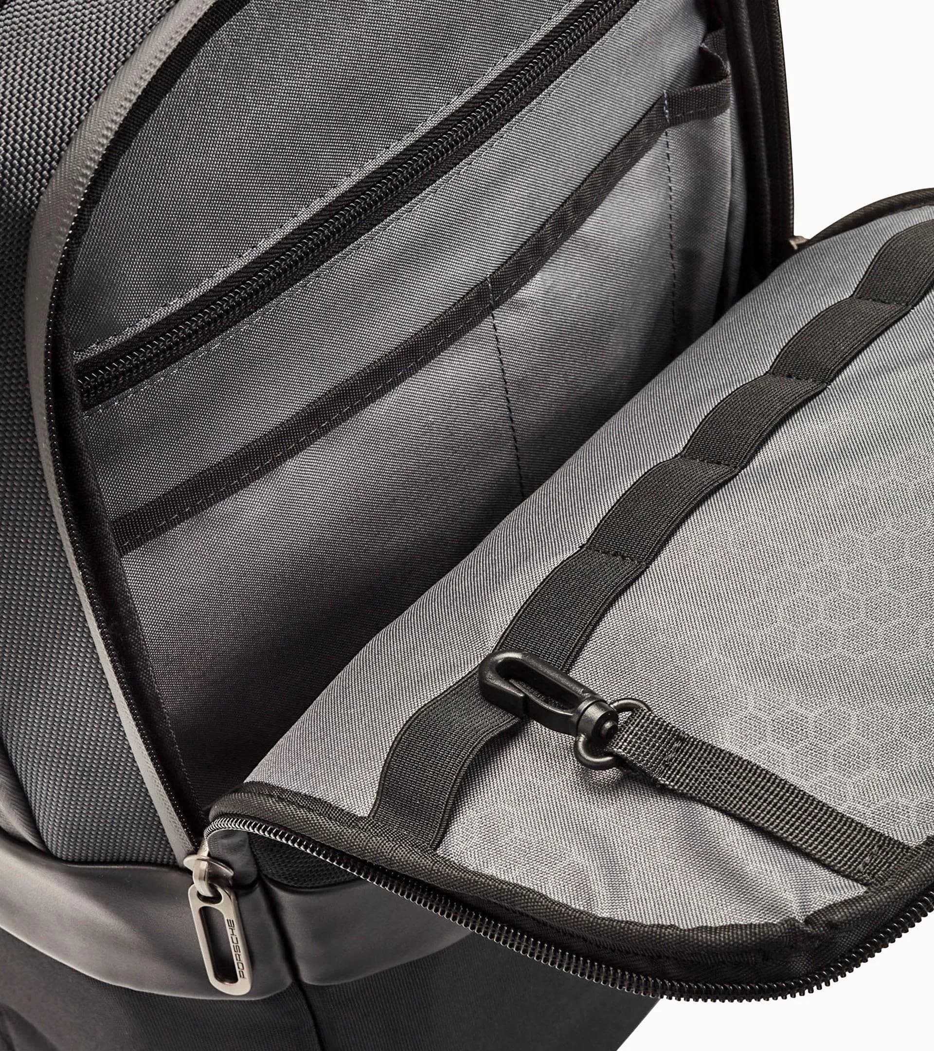 Rucksack – Essential | PORSCHE SHOP