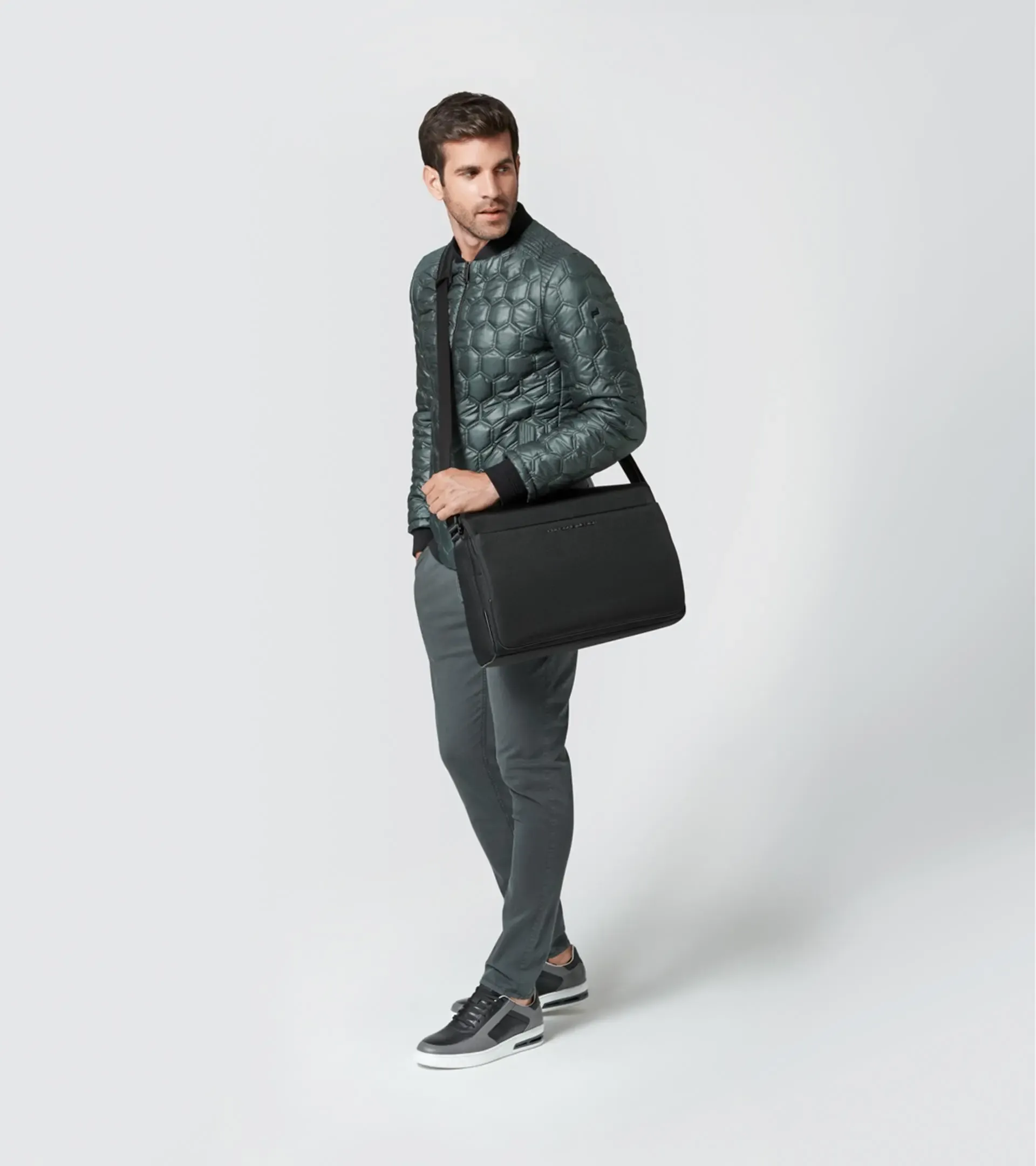 Roadster 4.1 MessengerBag L 3