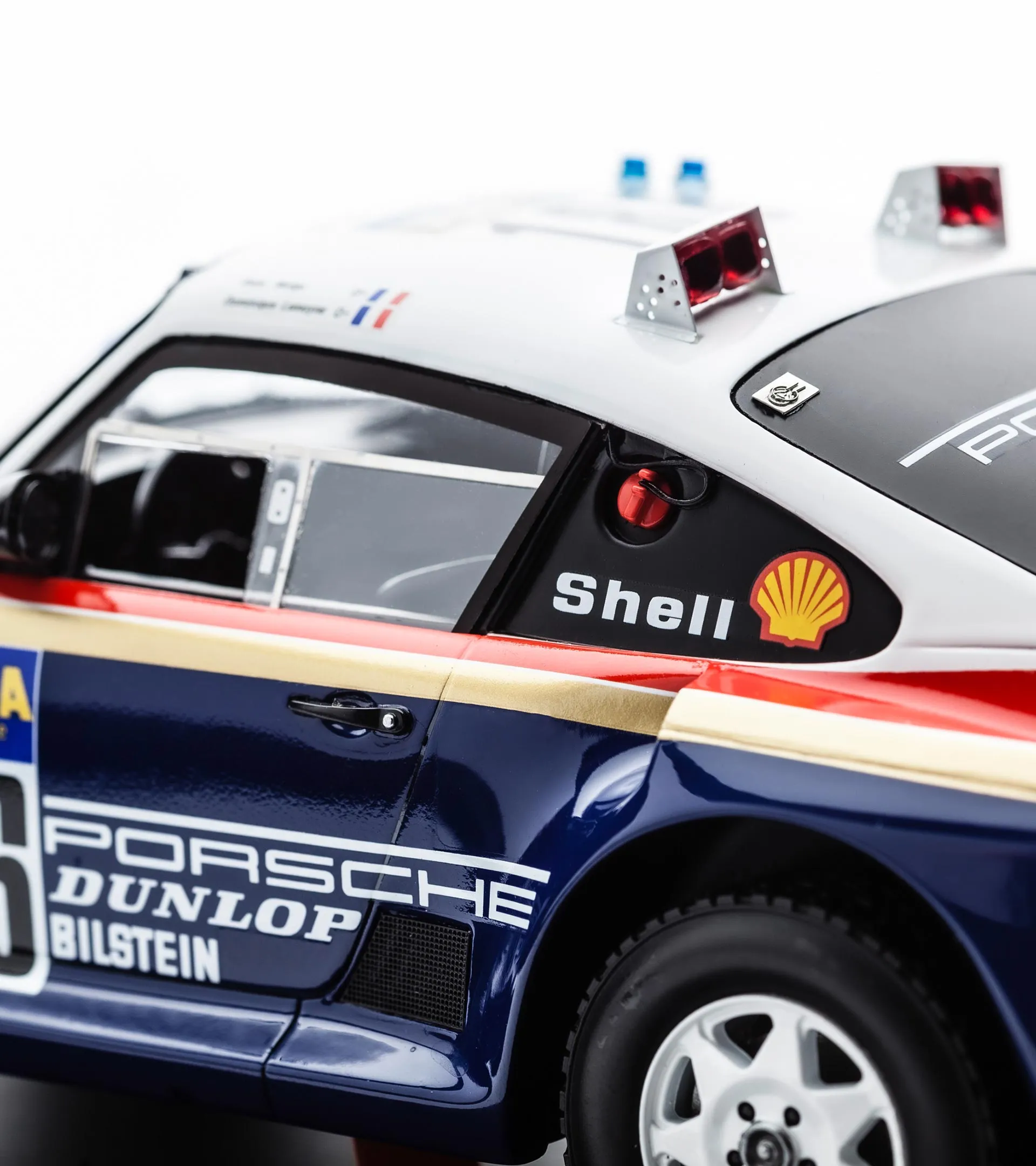 Porsche 959 - Paris Dakar 1986 4