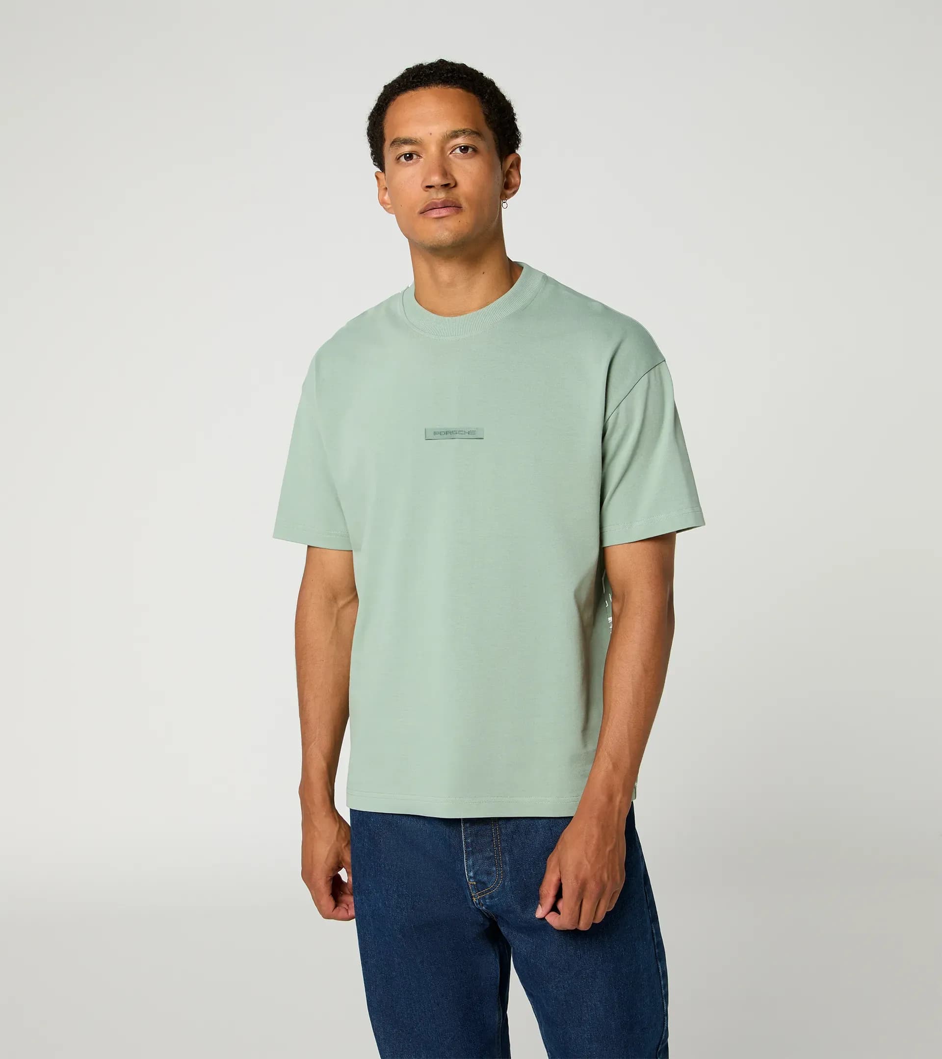 Unisex Urban T-shirt – Porsche Cayenne Electric Lifestyle 5