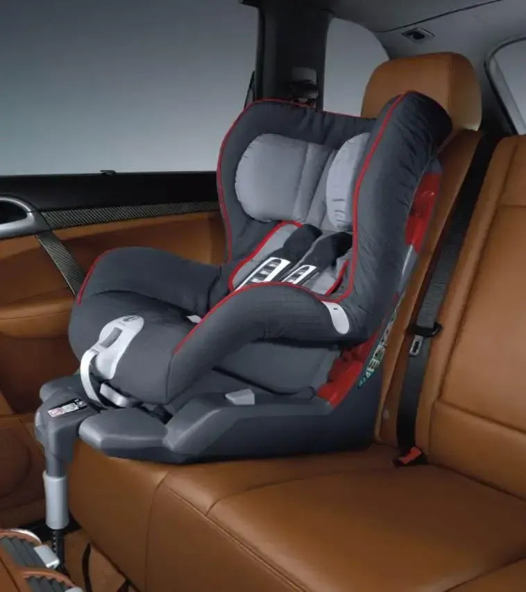 Junior car seat clearance installation