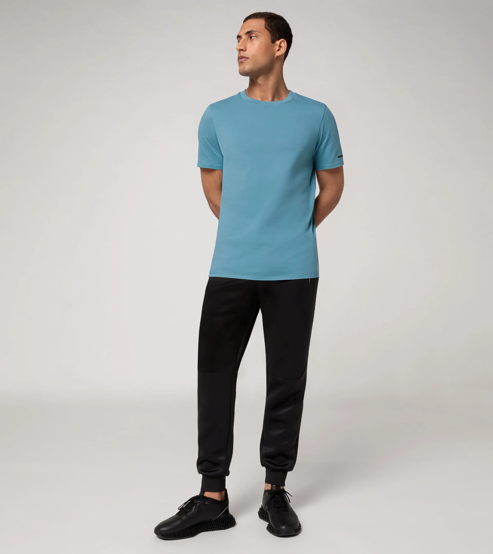 T-Shirt  6