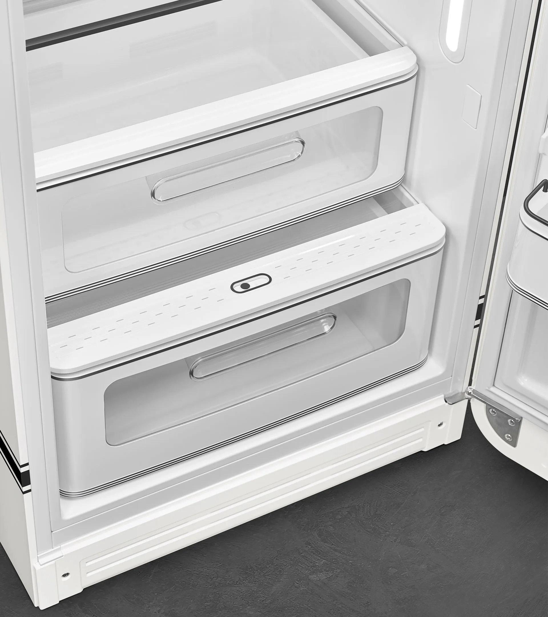 Fridge – Porsche x Smeg 8