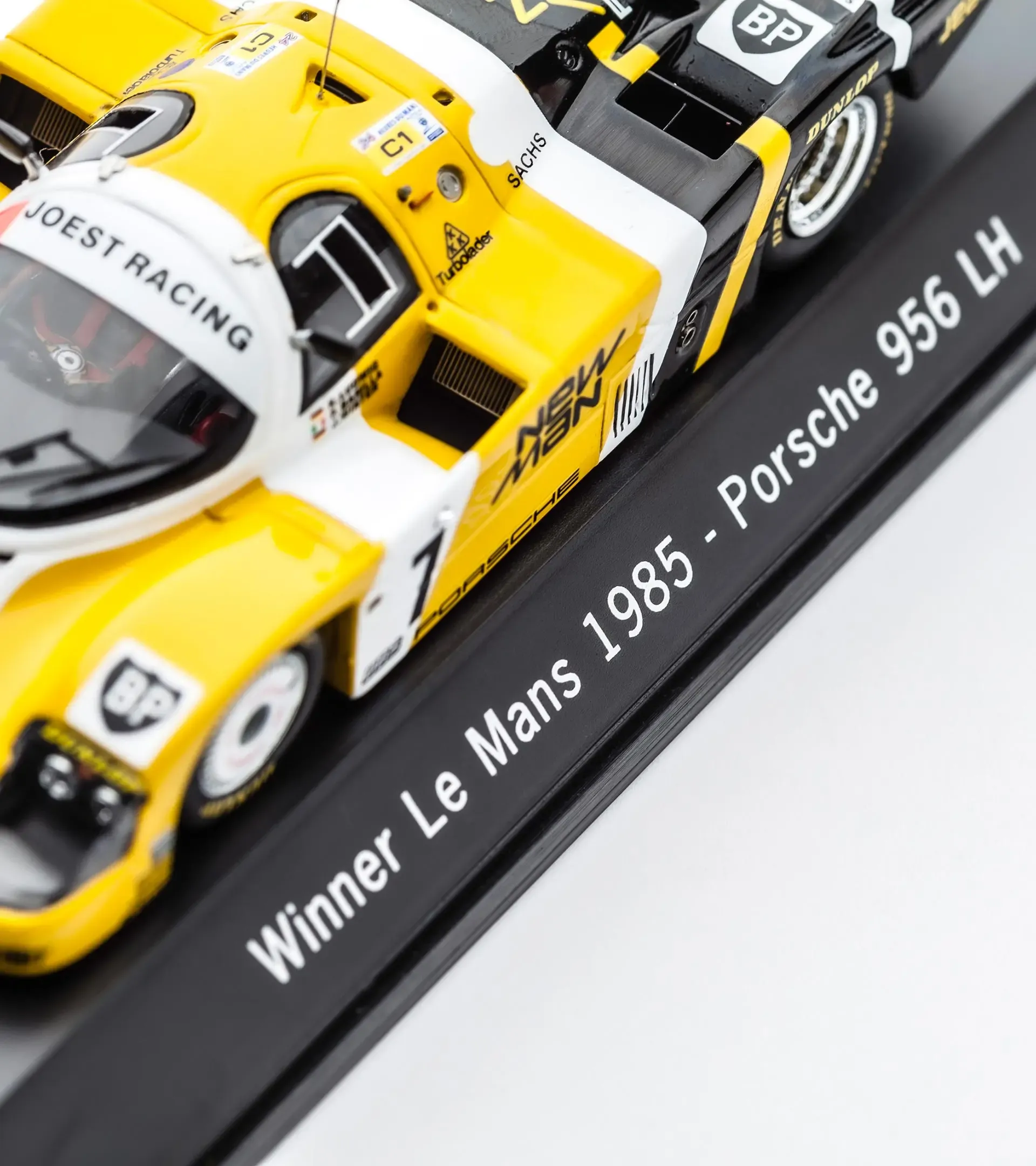 Porsche 956 - Le Mans1985 thumbnail 3