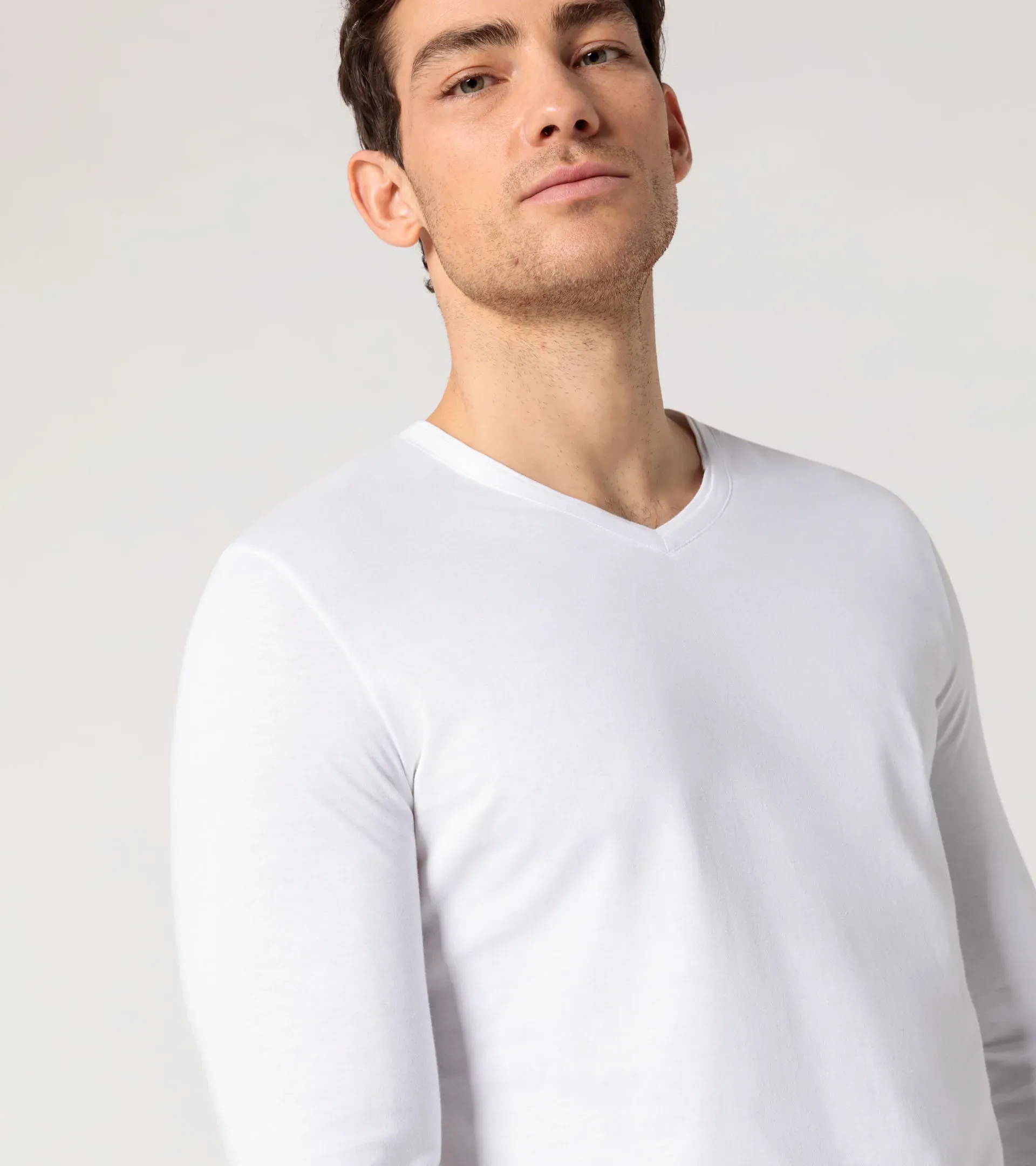 Longsleeve V-Neck Tee 3