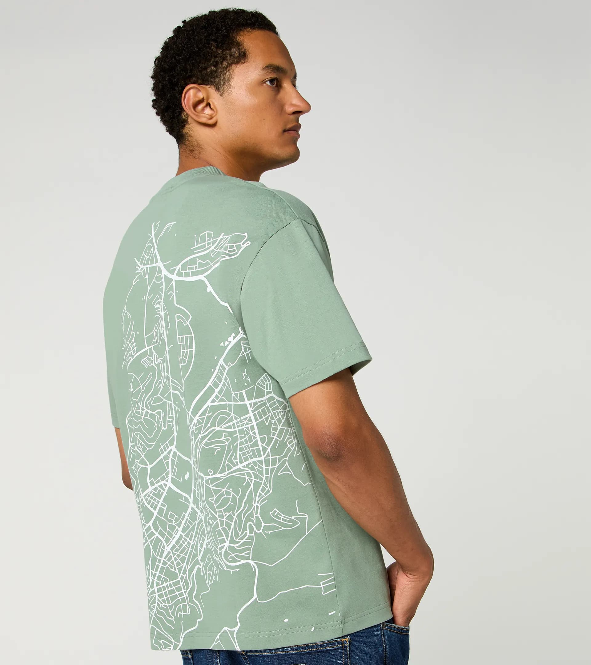 Unisex Urban T-shirt – Porsche Cayenne Electric Lifestyle 4
