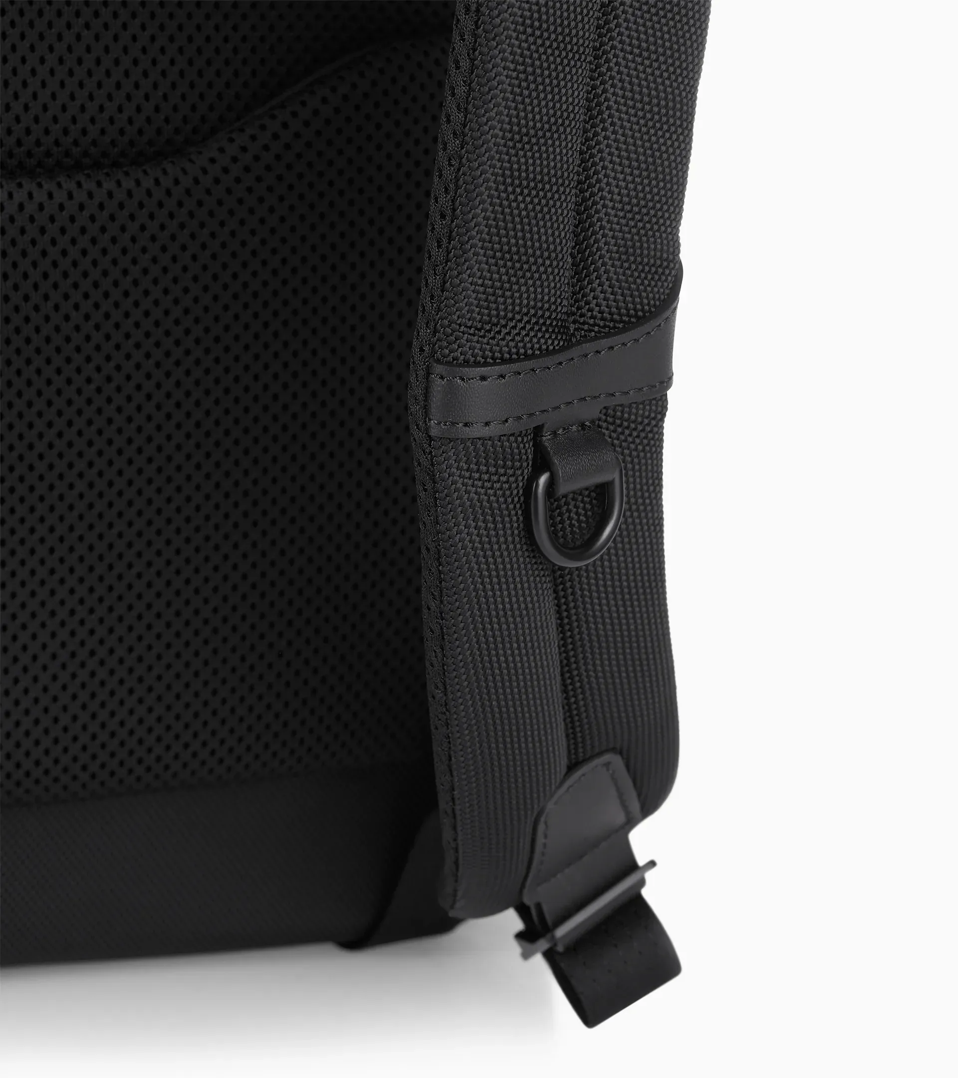 Roadster Nylon Backpack M 4