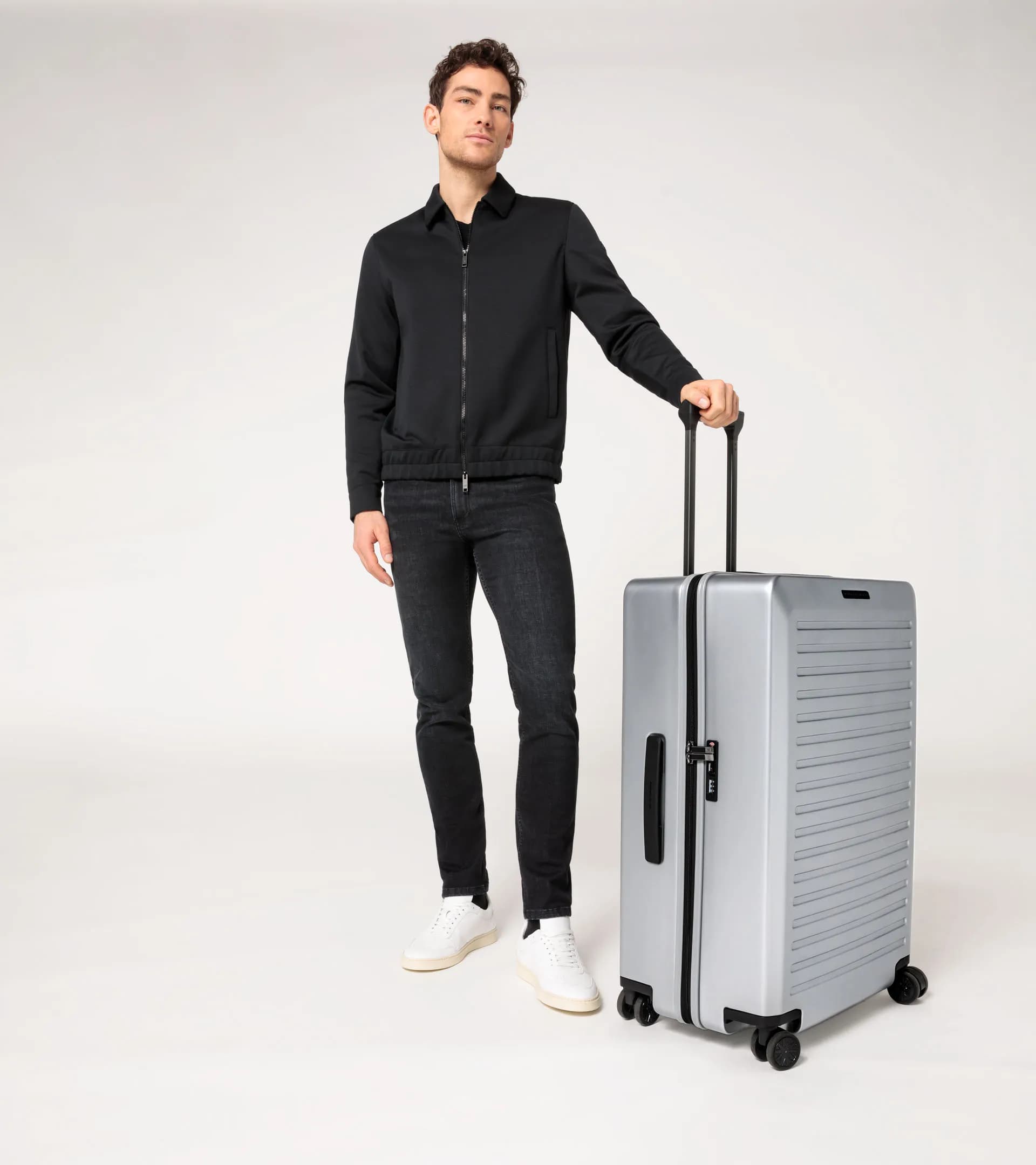 Voyager 2.0 Hardcase 4W Trolley L 4