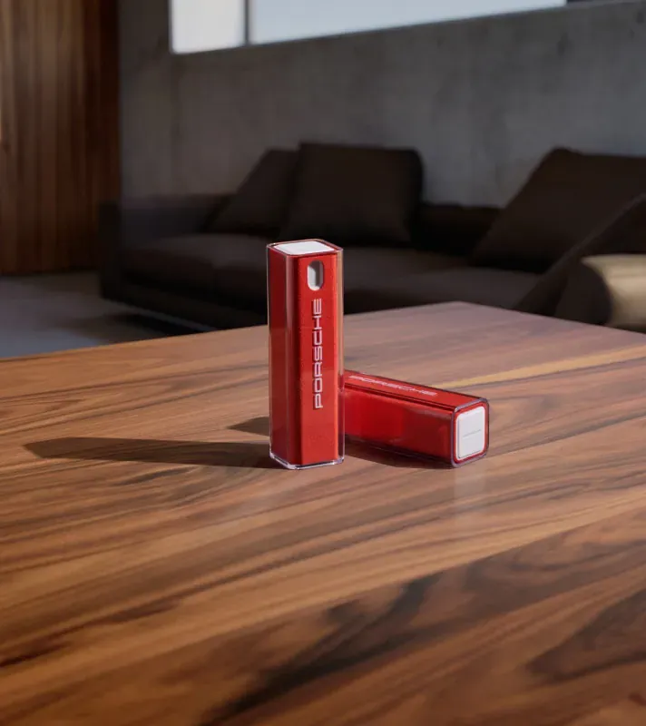 2-in-1 display cleaner 2