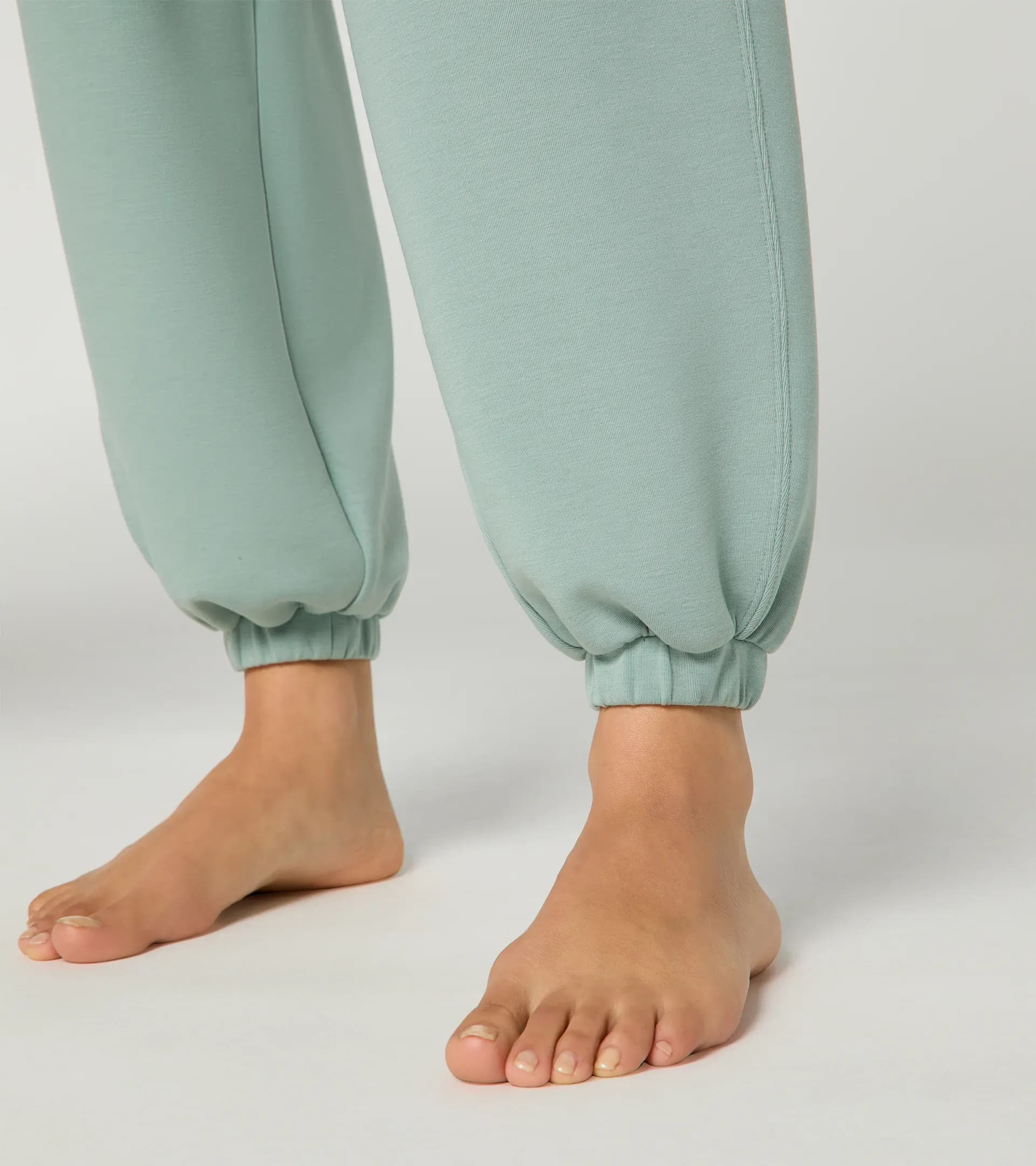 Tracksuit bottoms – Porsche Cayenne Electric Lifestyle 5