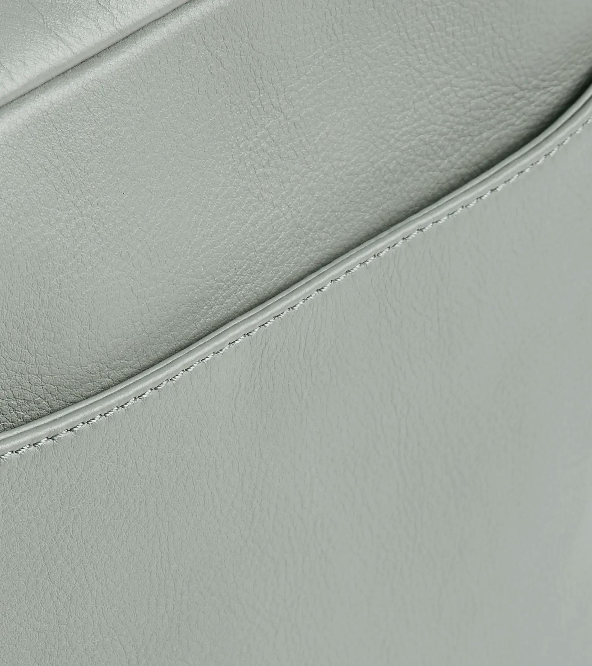 Roadster Leather Shoulderbag XS