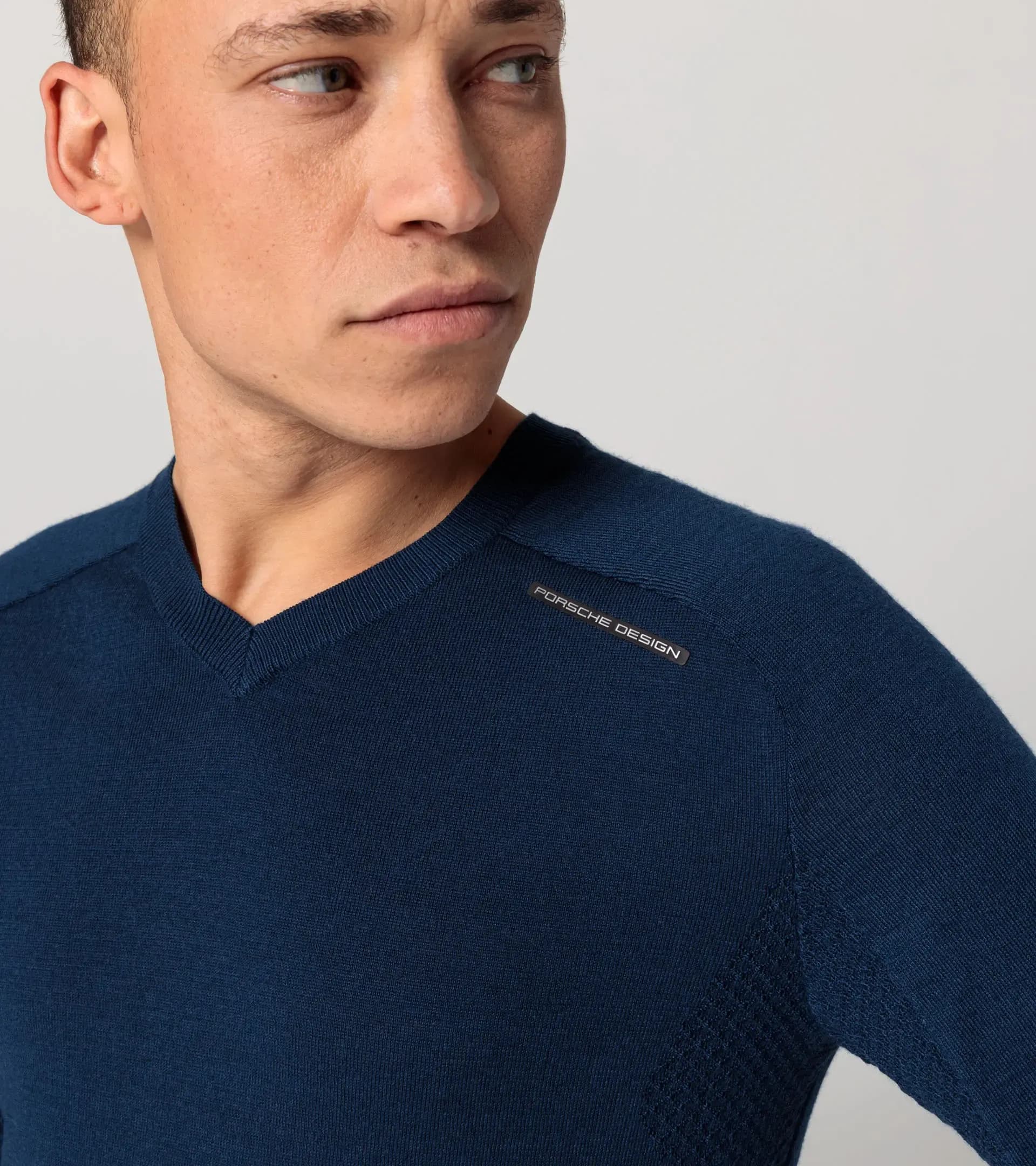 EvoKNIT® V-Neck Pullover 4