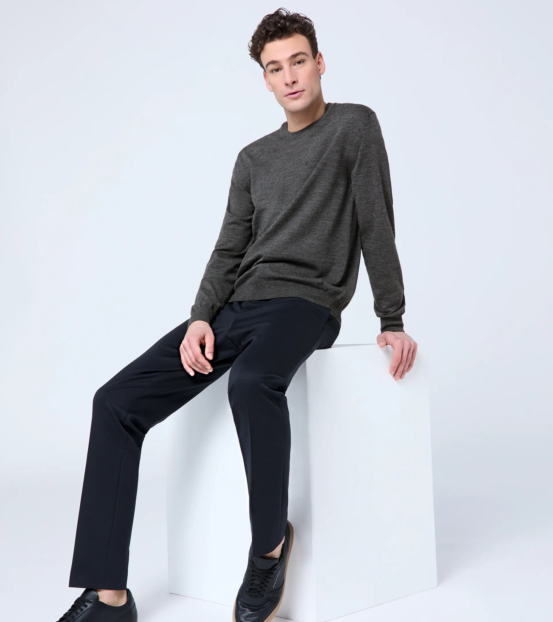 Crew neck pullover 5