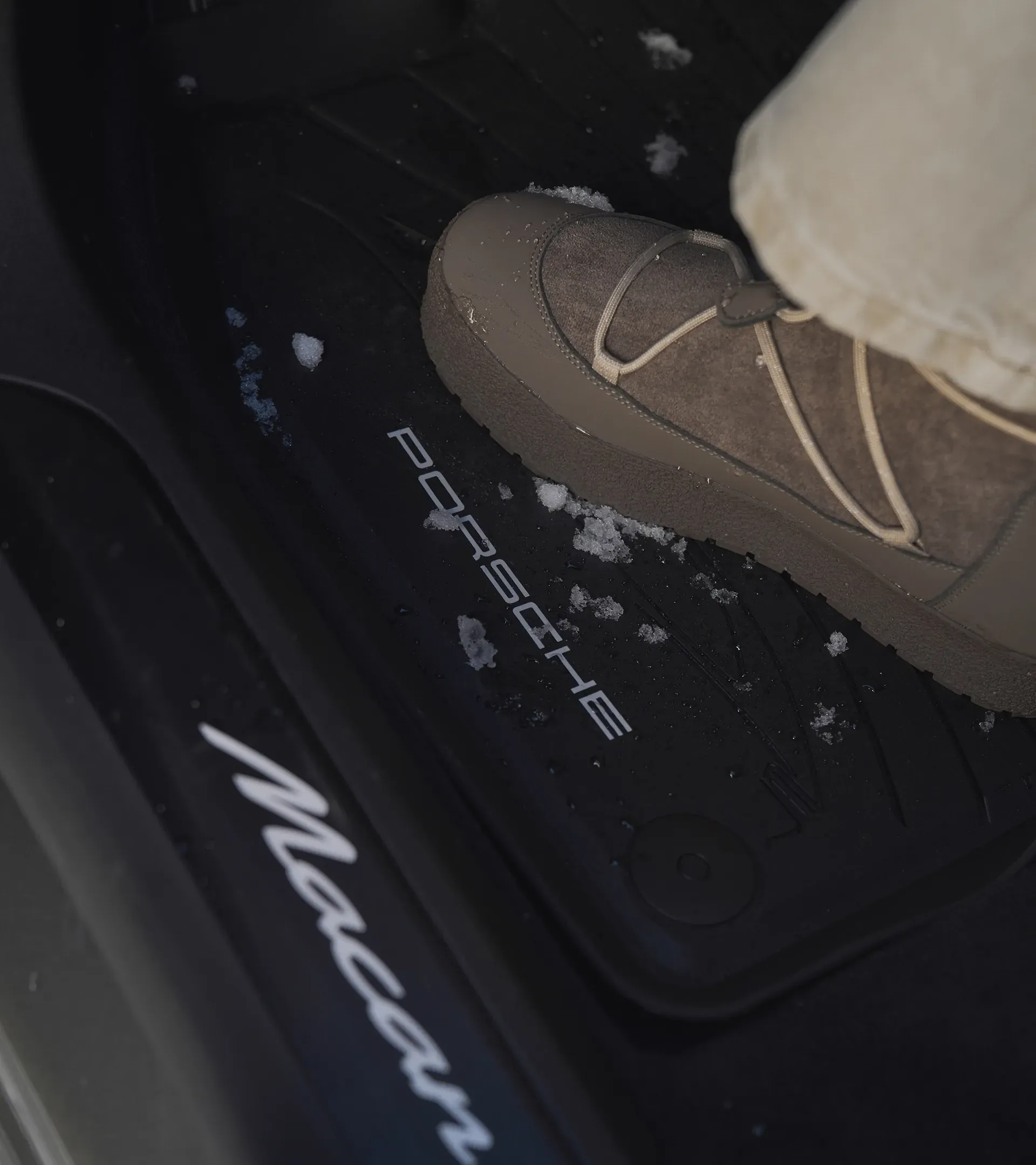 All-weather floor mats - Macan Electric 3