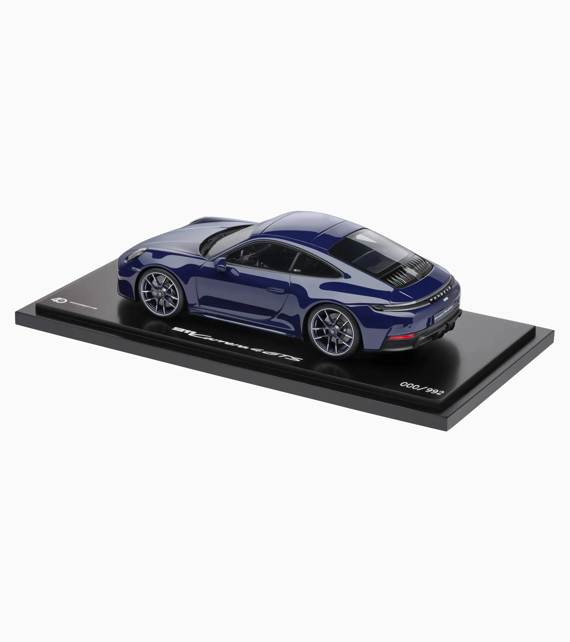 Porsche 911 Carrera 4 GTS 992.2 40Y Porsche Italia 3