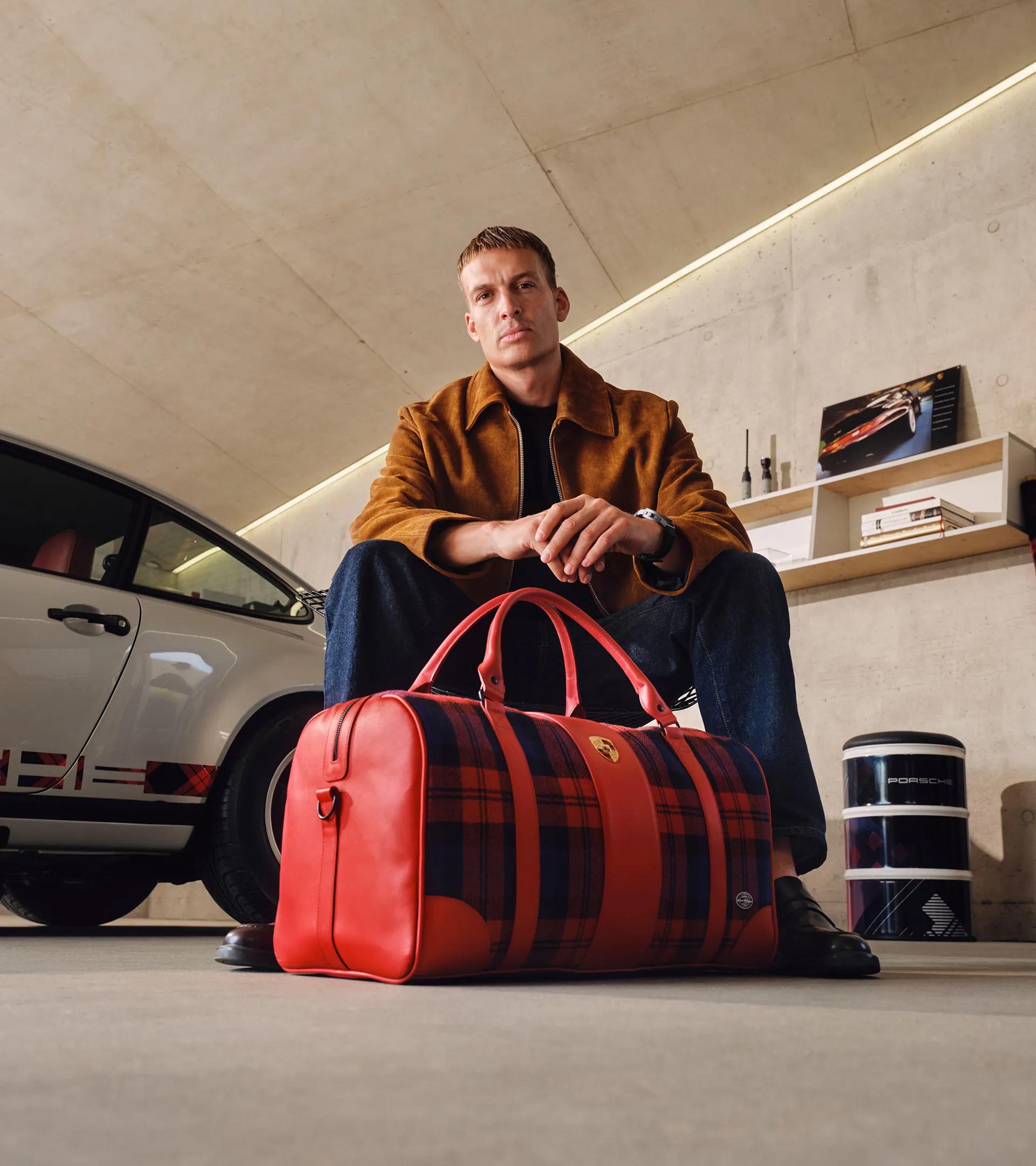 Touring Bag «50 år med 911 Turbo» thumbnail 2